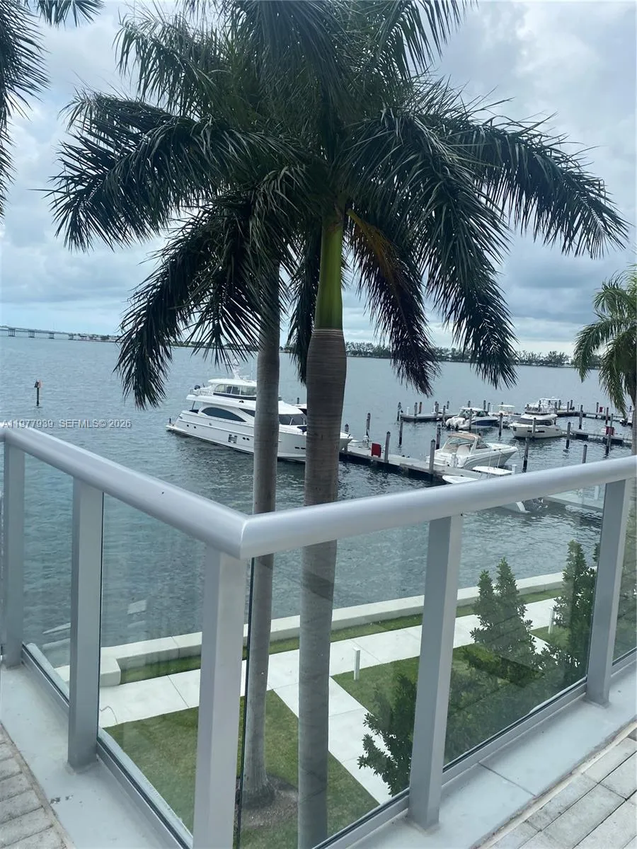 1541 Brickell Ave B403, Miami, Florida 33129, Miami, Florida 33129, 2 Bedrooms Bedrooms, ,2 BathroomsBathrooms,Residential Lease,For Rent,1541 Brickell Ave B403, Miami, Florida 33129,A11977939