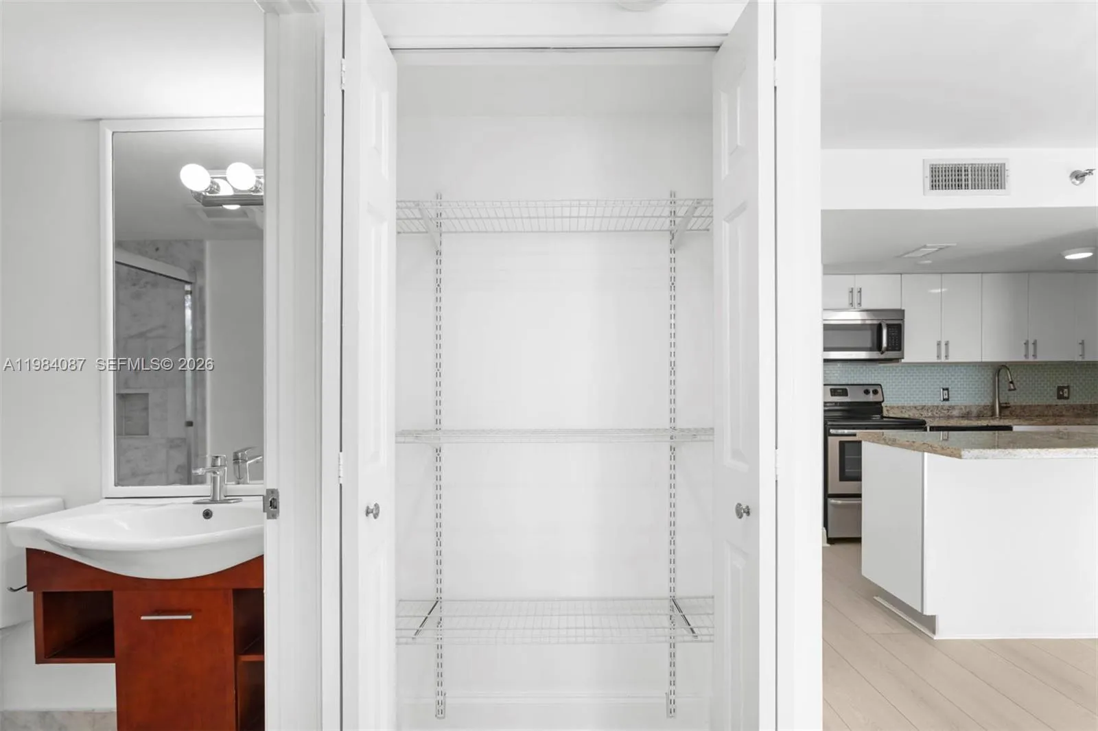 770 Claughton Island Dr 1508, Miami, Florida 33131, Miami, Florida 33131, 1 Bedroom Bedrooms, ,1 BathroomBathrooms,Residential Lease,For Rent,770 Claughton Island Dr 1508, Miami, Florida 33131,A11984087