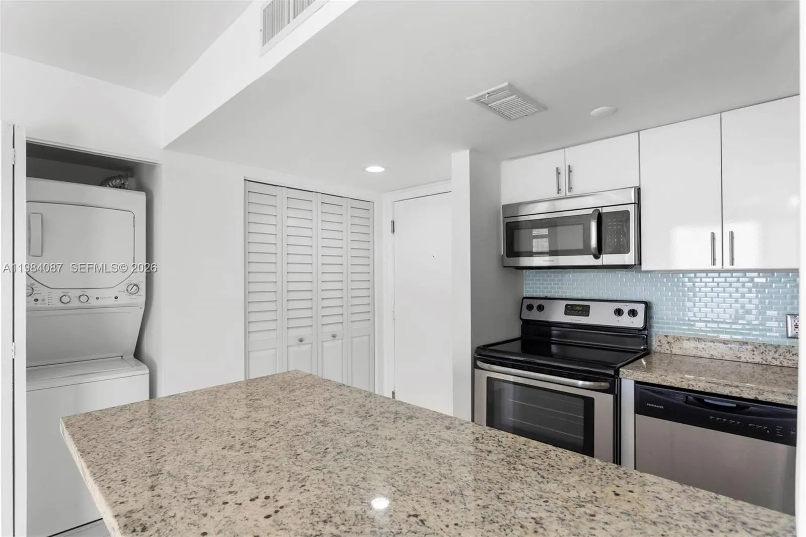 770 Claughton Island Dr 1508, Miami, Florida 33131, Miami, Florida 33131, 1 Bedroom Bedrooms, ,1 BathroomBathrooms,Residential Lease,For Rent,770 Claughton Island Dr 1508, Miami, Florida 33131,A11984087