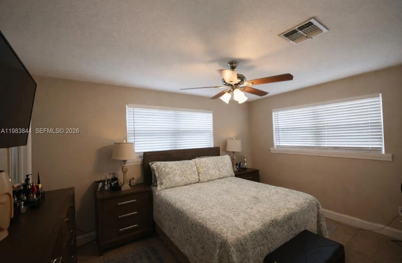 19835 Ne 11th Ct, Miami, Florida 33179, Miami, Florida 33179, 3 Bedrooms Bedrooms, ,2 BathroomsBathrooms,Residential Lease,For Rent,19835 Ne 11th Ct, Miami, Florida 33179,A11983844