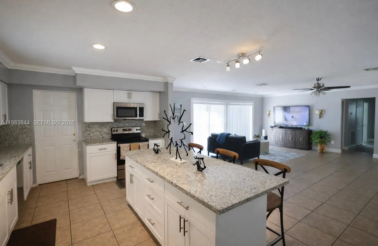19835 Ne 11th Ct, Miami, Florida 33179, Miami, Florida 33179, 3 Bedrooms Bedrooms, ,2 BathroomsBathrooms,Residential Lease,For Rent,19835 Ne 11th Ct, Miami, Florida 33179,A11983844