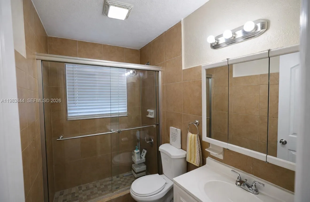 19835 Ne 11th Ct, Miami, Florida 33179, Miami, Florida 33179, 3 Bedrooms Bedrooms, ,2 BathroomsBathrooms,Residential Lease,For Rent,19835 Ne 11th Ct, Miami, Florida 33179,A11983844