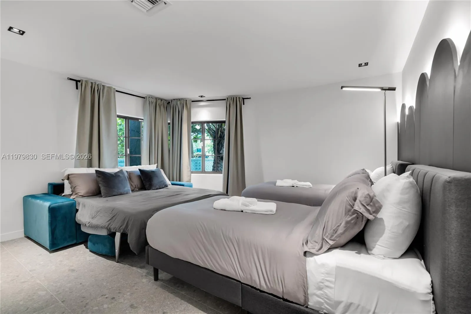 2500 Bayview Dr, Fort Lauderdale, Florida 33305, Fort Lauderdale, Florida 33305, 5 Bedrooms Bedrooms, ,4 BathroomsBathrooms,Residential Lease,For Rent,2500 Bayview Dr, Fort Lauderdale, Florida 33305,A11979830