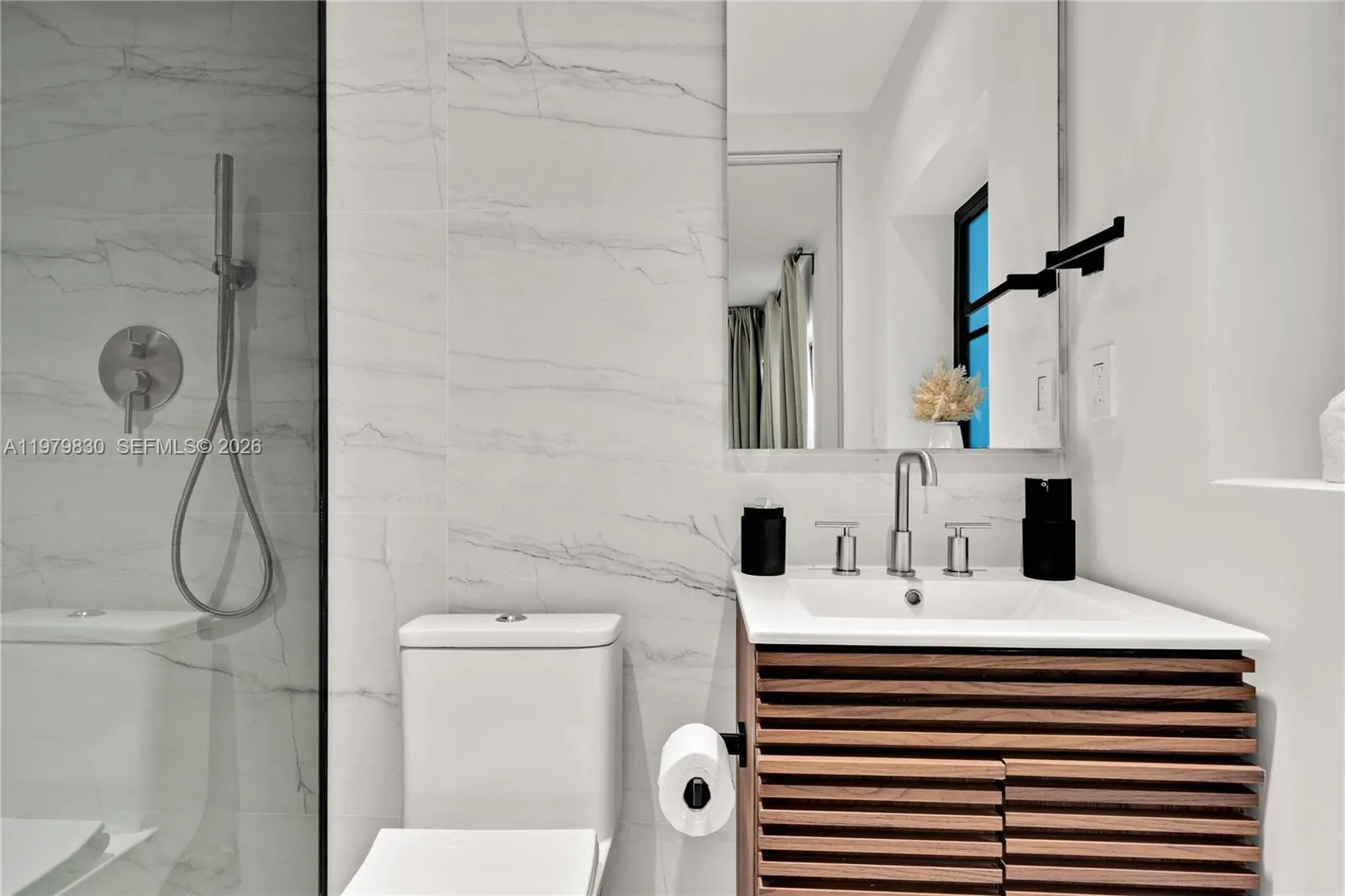 2500 Bayview Dr, Fort Lauderdale, Florida 33305, Fort Lauderdale, Florida 33305, 5 Bedrooms Bedrooms, ,4 BathroomsBathrooms,Residential Lease,For Rent,2500 Bayview Dr, Fort Lauderdale, Florida 33305,A11979830