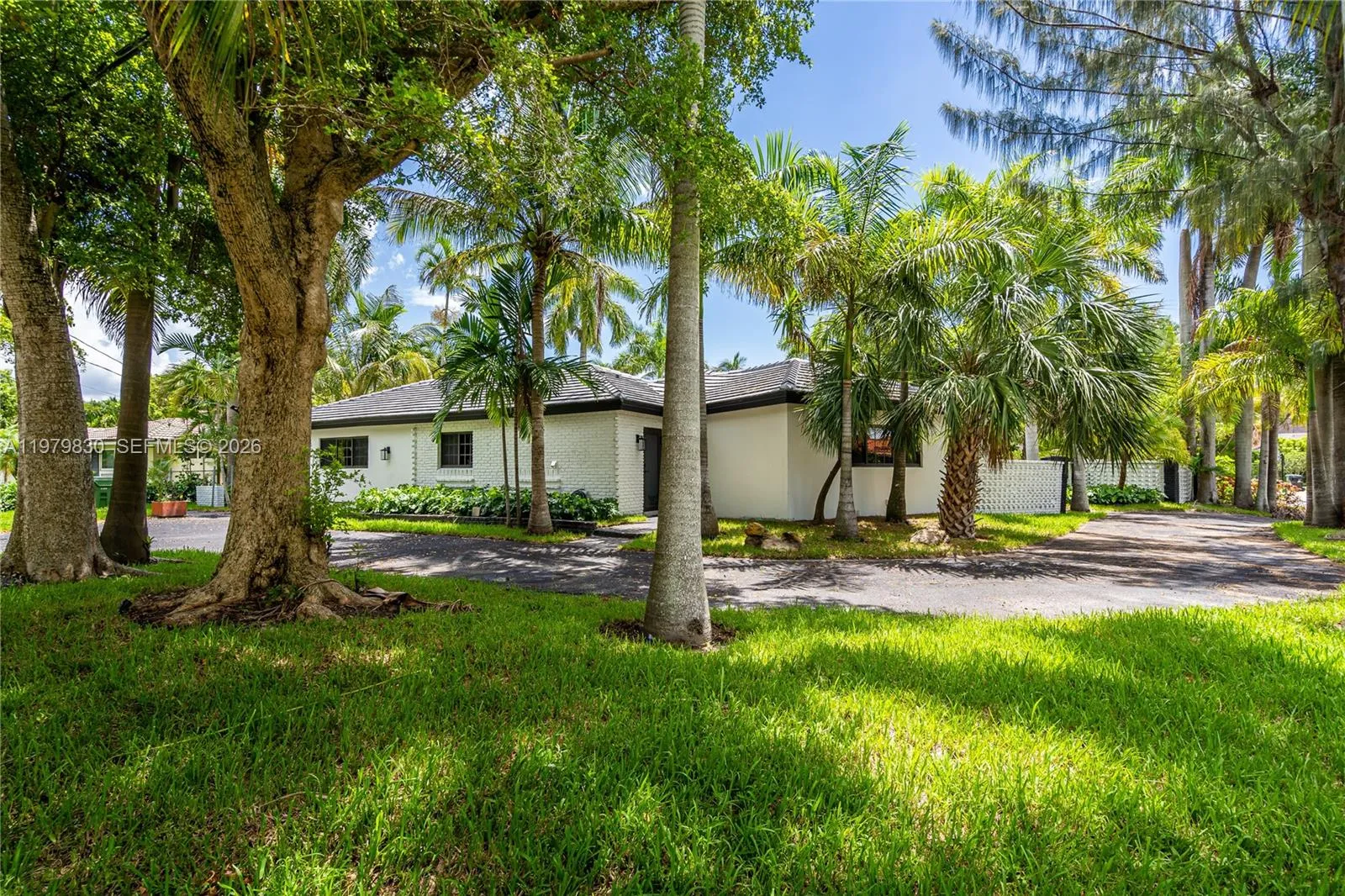 2500 Bayview Dr, Fort Lauderdale, Florida 33305, Fort Lauderdale, Florida 33305, 5 Bedrooms Bedrooms, ,4 BathroomsBathrooms,Residential Lease,For Rent,2500 Bayview Dr, Fort Lauderdale, Florida 33305,A11979830