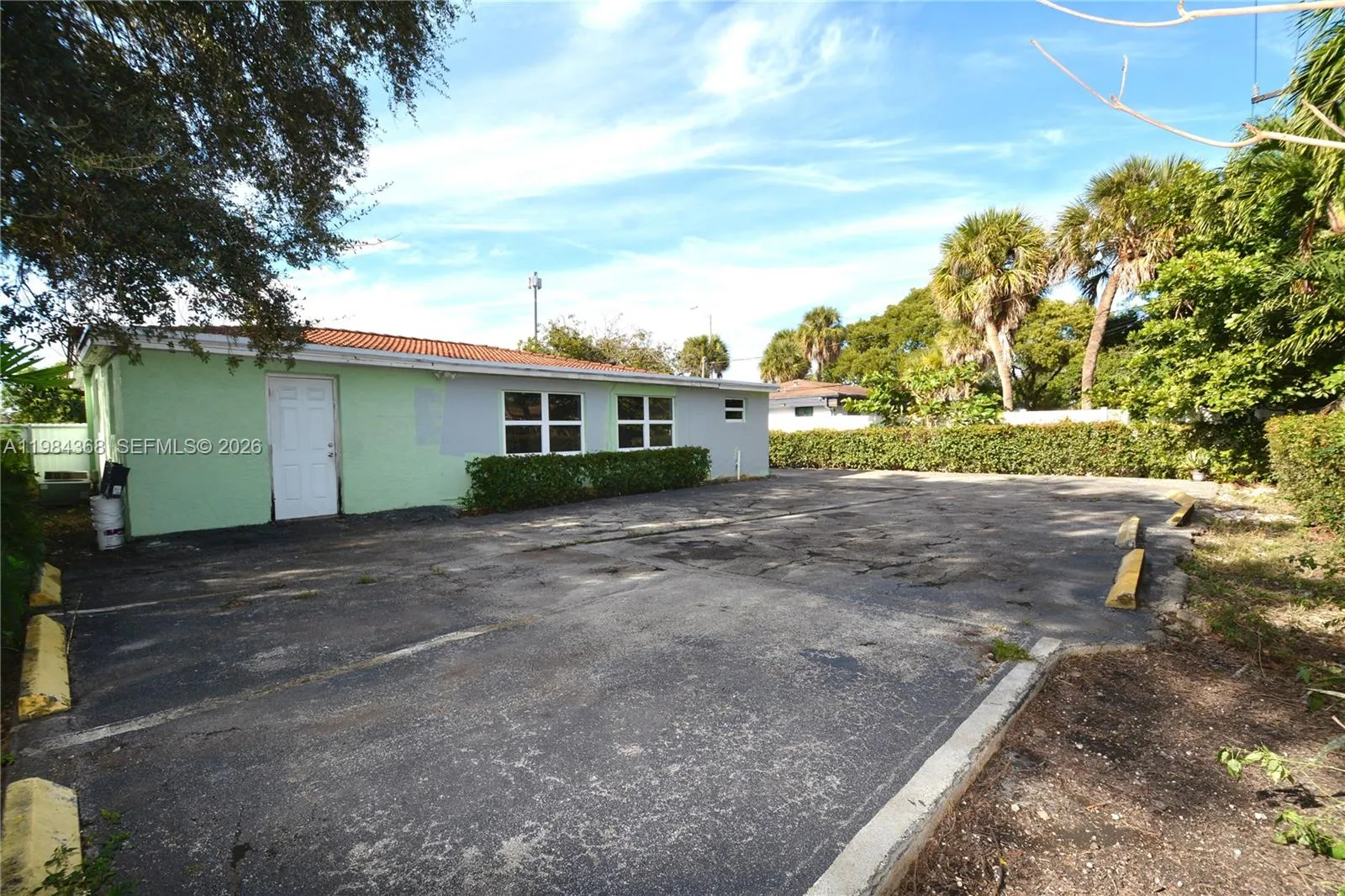 16921 Ne 6th Ave, North Miami Beach, Florida 33162, North Miami Beach, Florida 33162, ,Commercial Lease,For Rent,16921 Ne 6th Ave, North Miami Beach, Florida 33162,A11984368