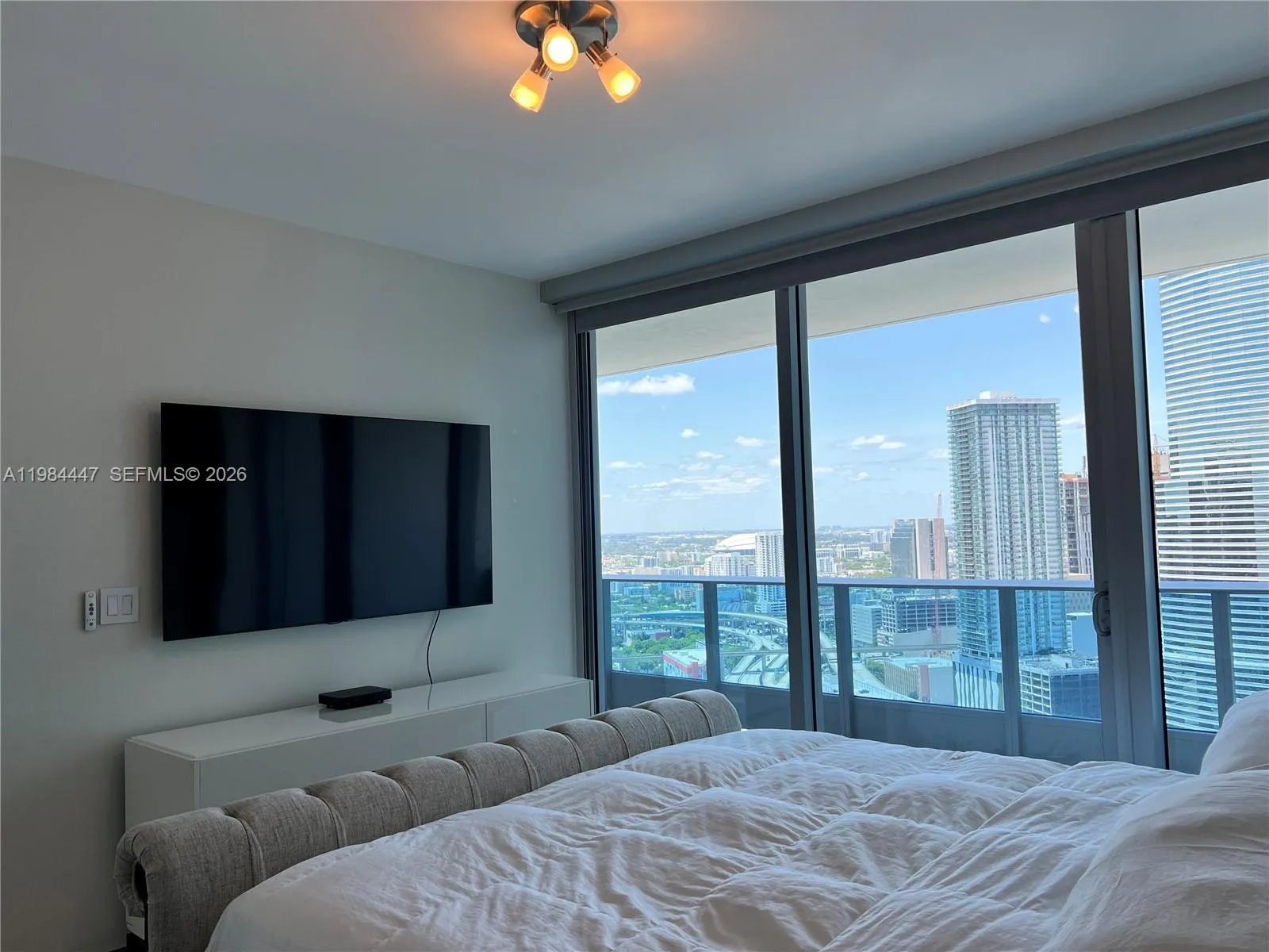 200 Biscayne Boulevard Way 3610, Miami, Florida 33, Miami, Florida 33131, 1 Bedroom Bedrooms, ,1 BathroomBathrooms,Residential Lease,For Rent,200 Biscayne Boulevard Way 3610, Miami, Florida 33,A11984447