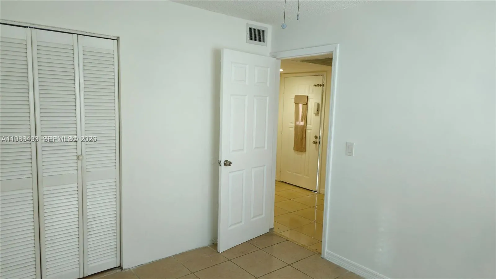 426 Ne 210th Cir Ter 101-2, Miami, Florida 33179, Miami, Florida 33179, 3 Bedrooms Bedrooms, ,2 BathroomsBathrooms,Residential,For Sale,426 Ne 210th Cir Ter 101-2, Miami, Florida 33179,A11983493
