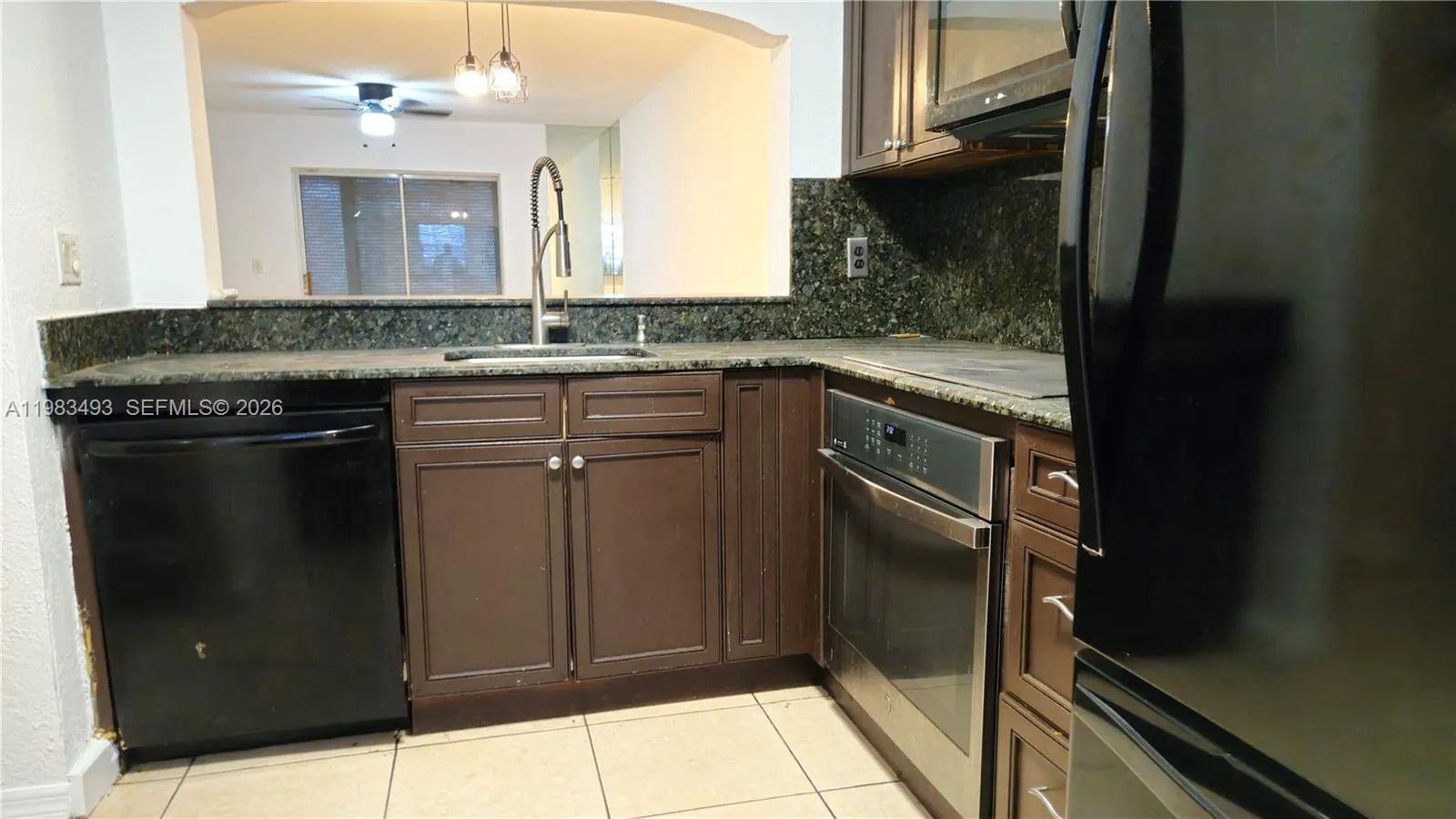 426 Ne 210th Cir Ter 101-2, Miami, Florida 33179, Miami, Florida 33179, 3 Bedrooms Bedrooms, ,2 BathroomsBathrooms,Residential,For Sale,426 Ne 210th Cir Ter 101-2, Miami, Florida 33179,A11983493