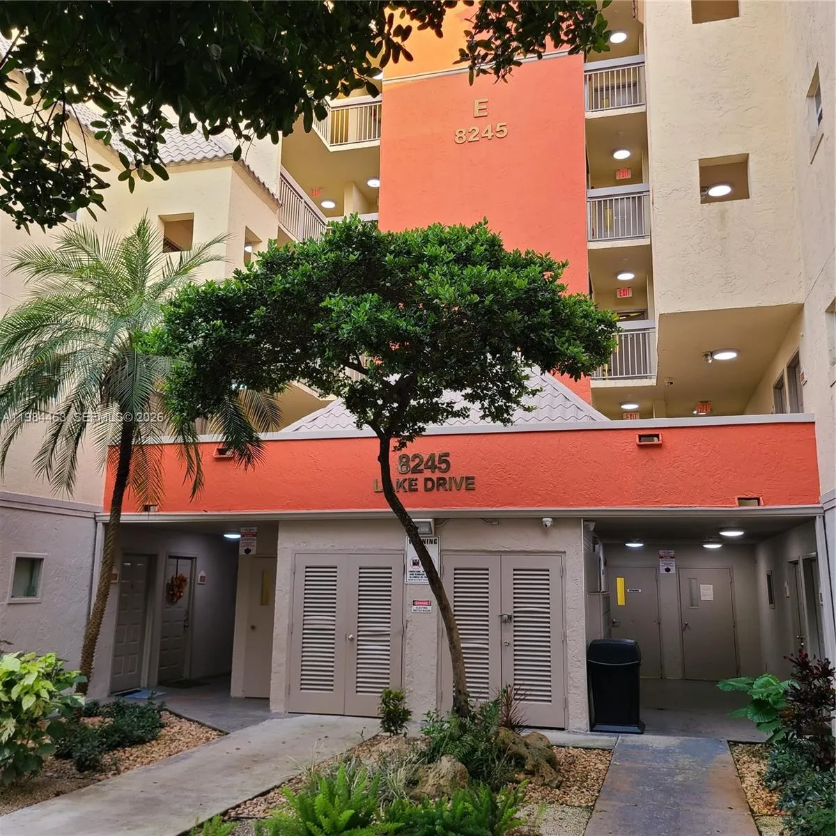 8245 Lake Dr 406, Doral, Florida 33166, Doral, Florida 33166, 1 Bedroom Bedrooms, ,1 BathroomBathrooms,Residential Lease,For Rent,8245 Lake Dr 406, Doral, Florida 33166,A11984463
