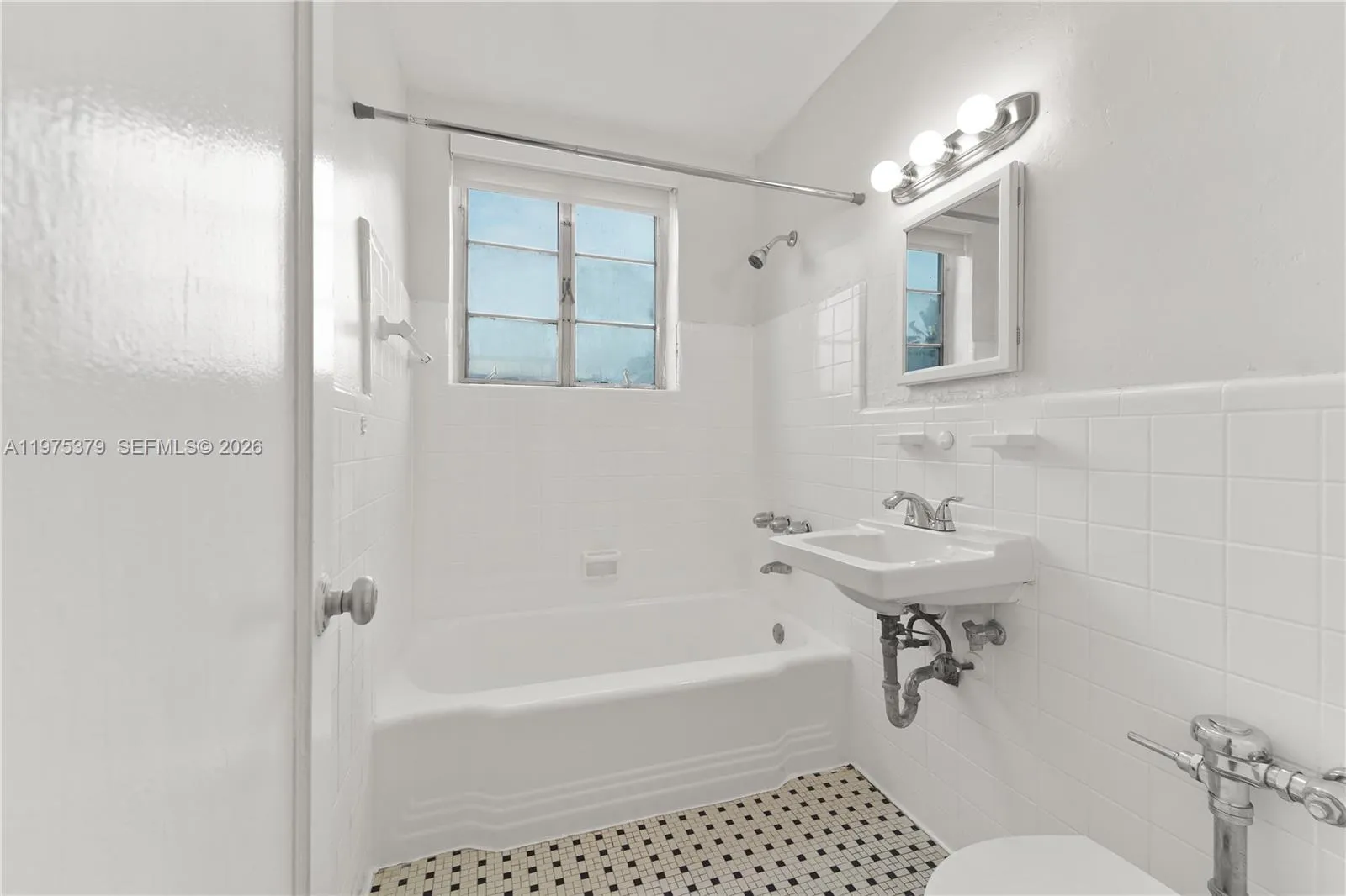 531 16th St, Miami Beach, Florida 33139, Miami Beach, Florida 33139, ,Commercial Sale,For Sale,531 16th St, Miami Beach, Florida 33139,A11975379