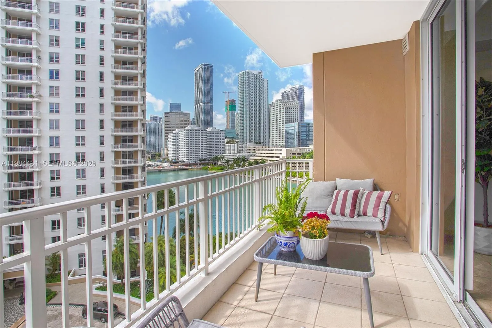 801 Brickell Key Blvd 907, Miami, Florida 33131, Miami, Florida 33131, 1 Bedroom Bedrooms, ,2 BathroomsBathrooms,Residential Lease,For Rent,801 Brickell Key Blvd 907, Miami, Florida 33131,A11984431