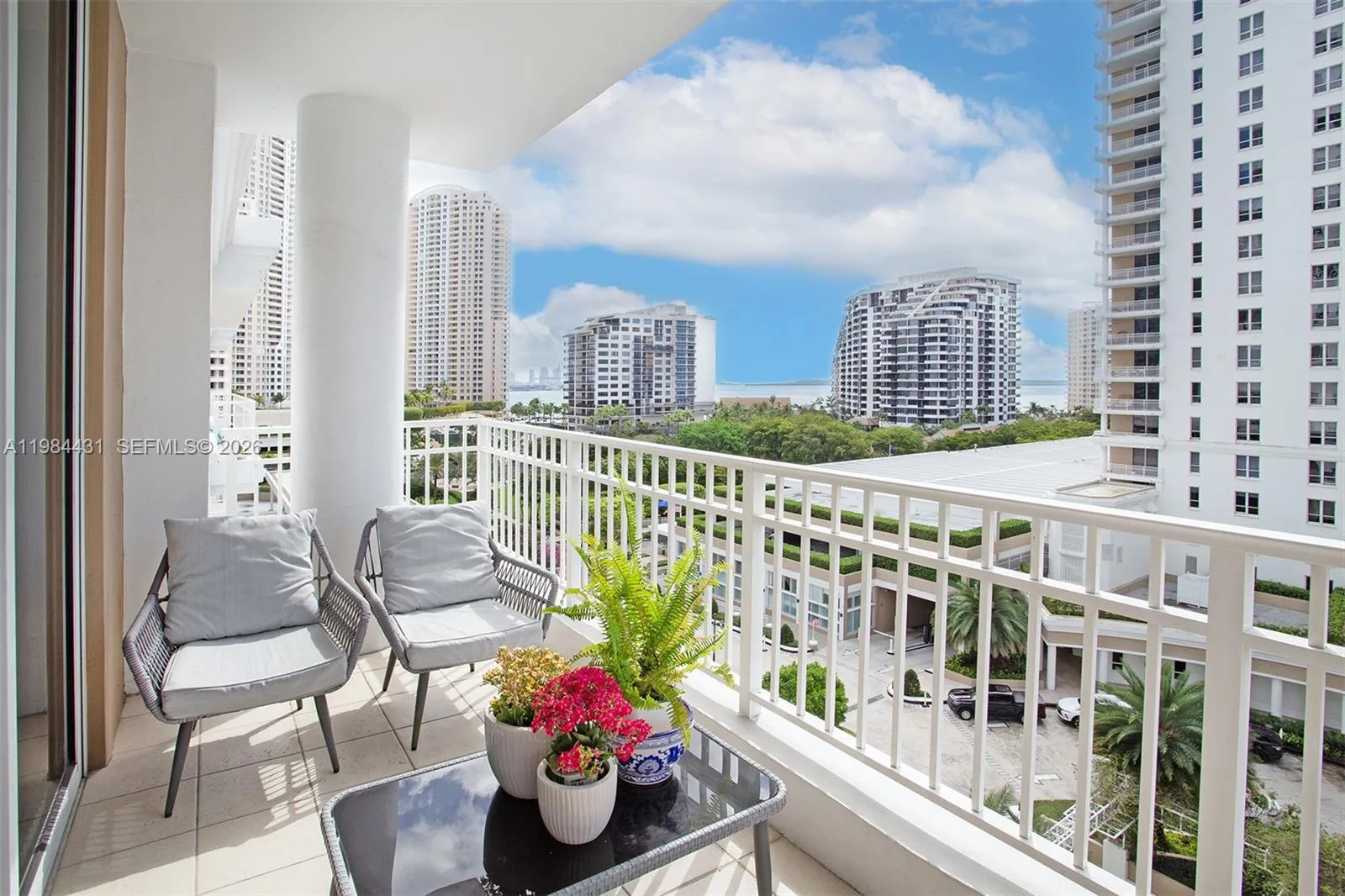 801 Brickell Key Blvd 907, Miami, Florida 33131, Miami, Florida 33131, 1 Bedroom Bedrooms, ,2 BathroomsBathrooms,Residential Lease,For Rent,801 Brickell Key Blvd 907, Miami, Florida 33131,A11984431