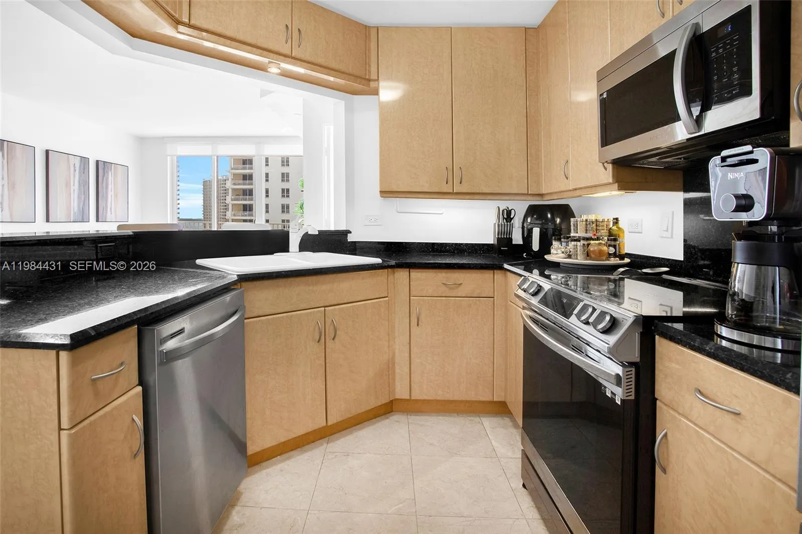 801 Brickell Key Blvd 907, Miami, Florida 33131, Miami, Florida 33131, 1 Bedroom Bedrooms, ,2 BathroomsBathrooms,Residential Lease,For Rent,801 Brickell Key Blvd 907, Miami, Florida 33131,A11984431