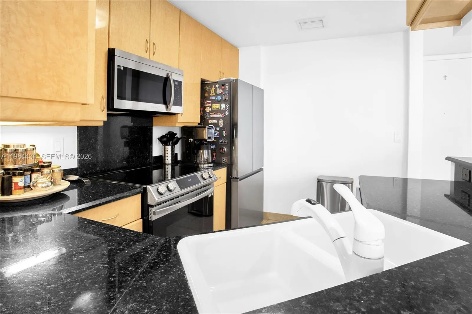 801 Brickell Key Blvd 907, Miami, Florida 33131, Miami, Florida 33131, 1 Bedroom Bedrooms, ,2 BathroomsBathrooms,Residential Lease,For Rent,801 Brickell Key Blvd 907, Miami, Florida 33131,A11984431