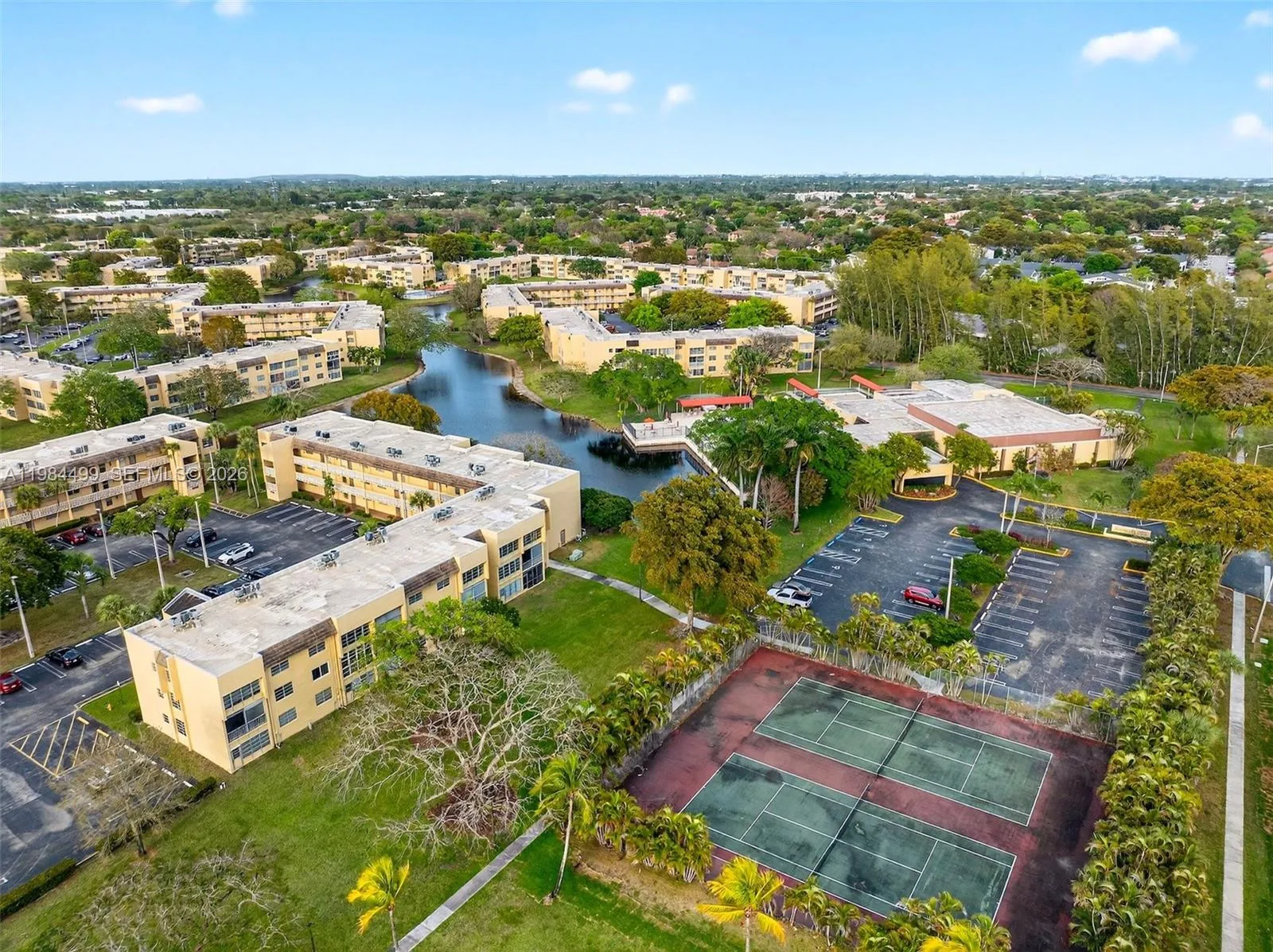 6070 Nw 64th Ave 308, Tamarac, Florida 33319, Tamarac, Florida 33319, 1 Bedroom Bedrooms, ,1 BathroomBathrooms,Residential,For Sale,6070 Nw 64th Ave 308, Tamarac, Florida 33319,A11984499