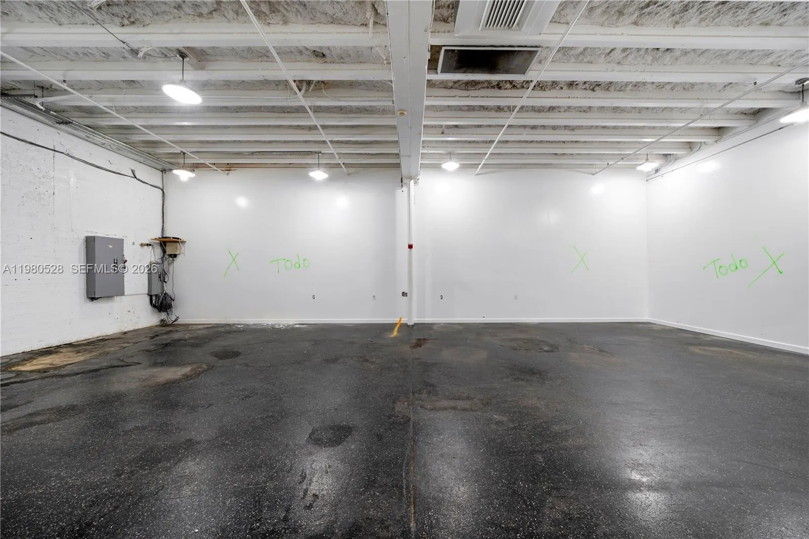 2585 Nw 21st Ter, Miami, Florida 33142, Miami, Florida 33142, ,Commercial Lease,For Rent,2585 Nw 21st Ter, Miami, Florida 33142,A11980528