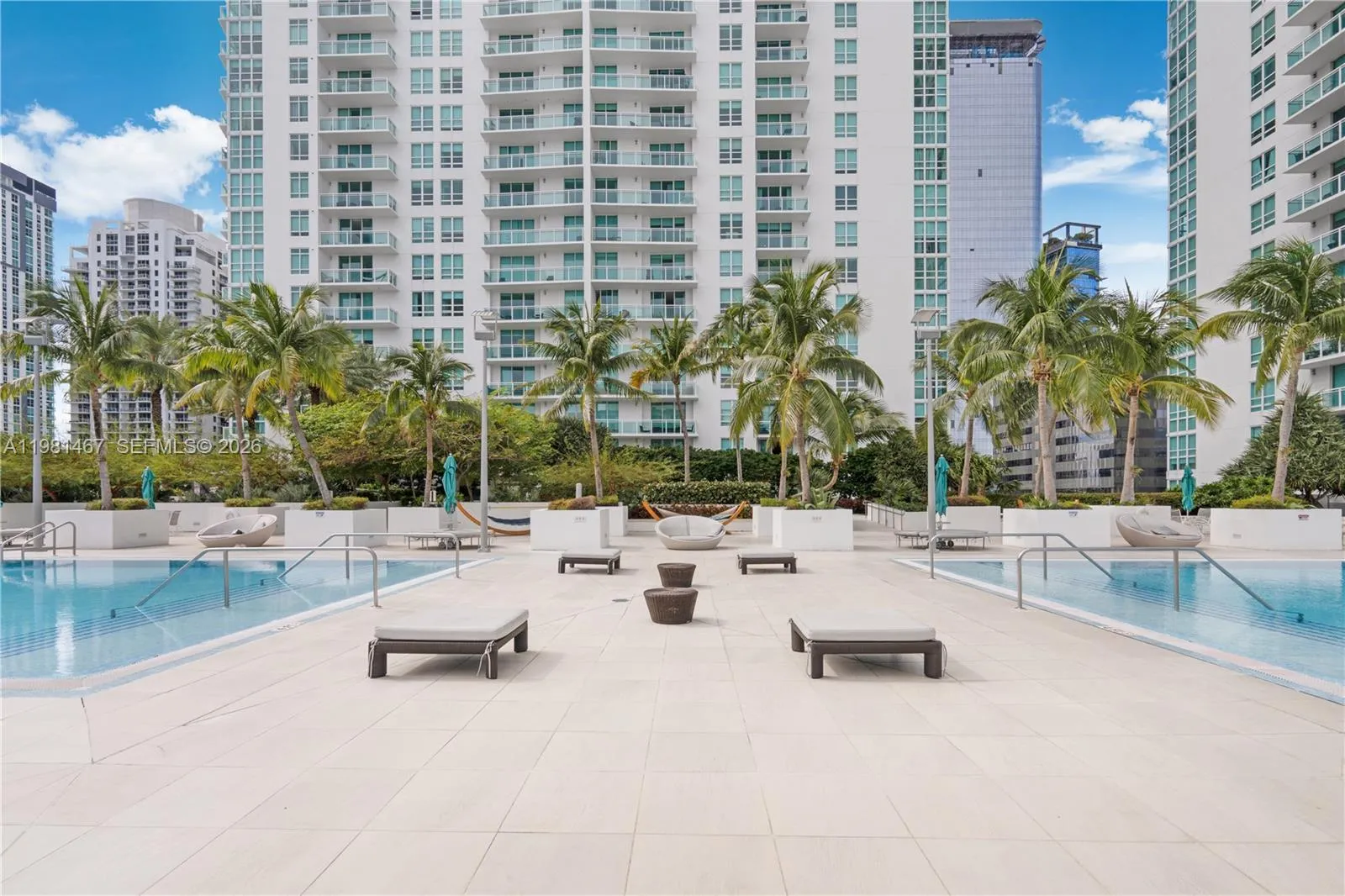 950 Brickell Bay Dr 1403, Miami, Florida 33131, Miami, Florida 33131, 1 Bedroom Bedrooms, ,1 BathroomBathrooms,Residential Lease,For Rent,950 Brickell Bay Dr 1403, Miami, Florida 33131,A11981467