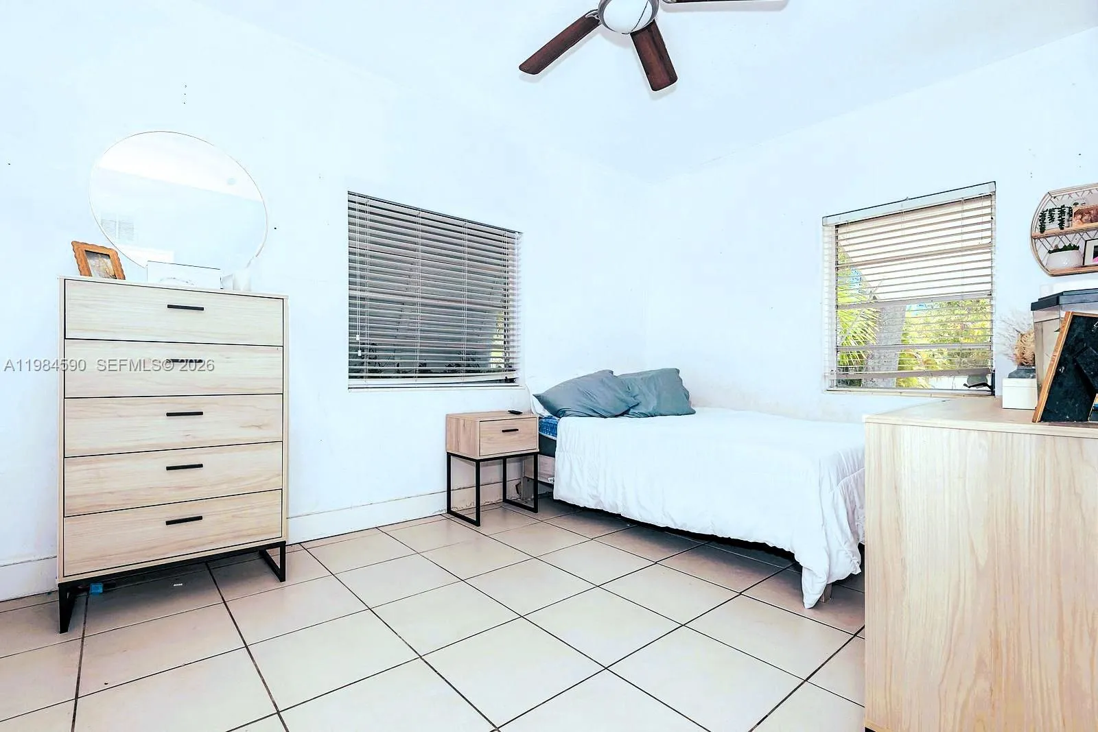913 Ne 4th St, Hallandale Beach, Florida 33009, Hallandale Beach, Florida 33009, 2 Bedrooms Bedrooms, ,1 BathroomBathrooms,Residential,For Sale,913 Ne 4th St, Hallandale Beach, Florida 33009,A11984590