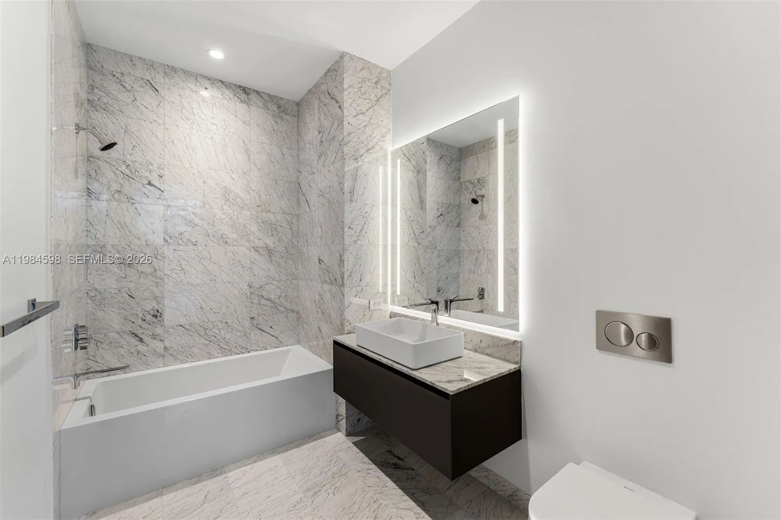 5 Grove Isle Dr L204, Coconut Grove, Florida 33133, Coconut Grove, Florida 33133, 3 Bedrooms Bedrooms, ,3 BathroomsBathrooms,Residential Lease,For Rent,5 Grove Isle Dr L204, Coconut Grove, Florida 33133,A11984598