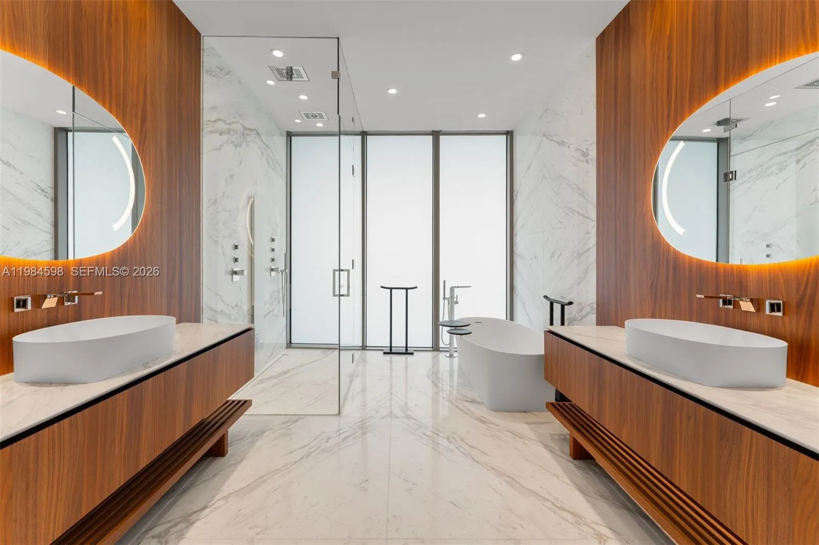 5 Grove Isle Dr L204, Coconut Grove, Florida 33133, Coconut Grove, Florida 33133, 3 Bedrooms Bedrooms, ,3 BathroomsBathrooms,Residential Lease,For Rent,5 Grove Isle Dr L204, Coconut Grove, Florida 33133,A11984598