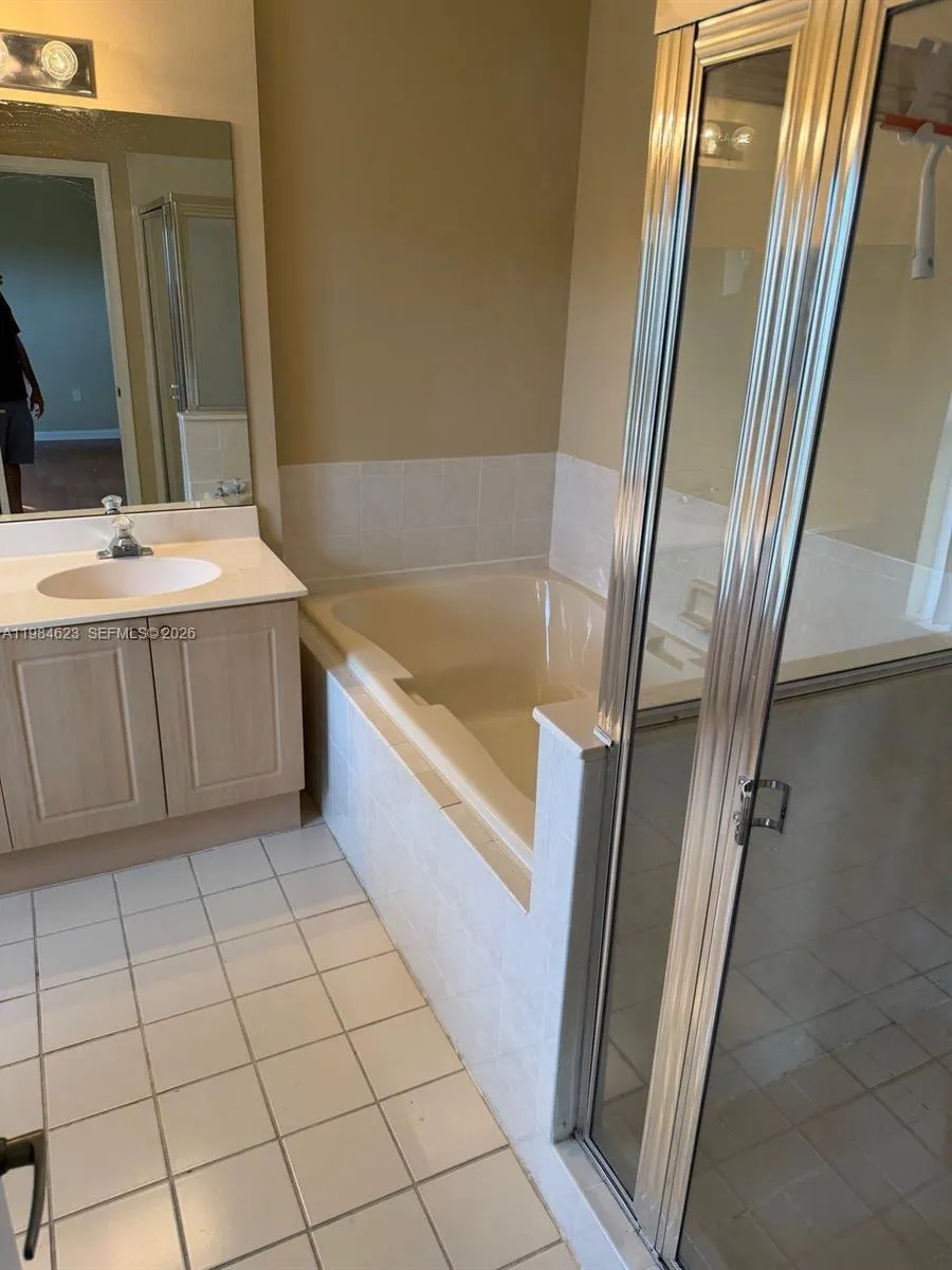 Coral Springs, Florida 33071, 4 Bedrooms Bedrooms, ,3 BathroomsBathrooms,Residential Lease,For Rent,A11984623