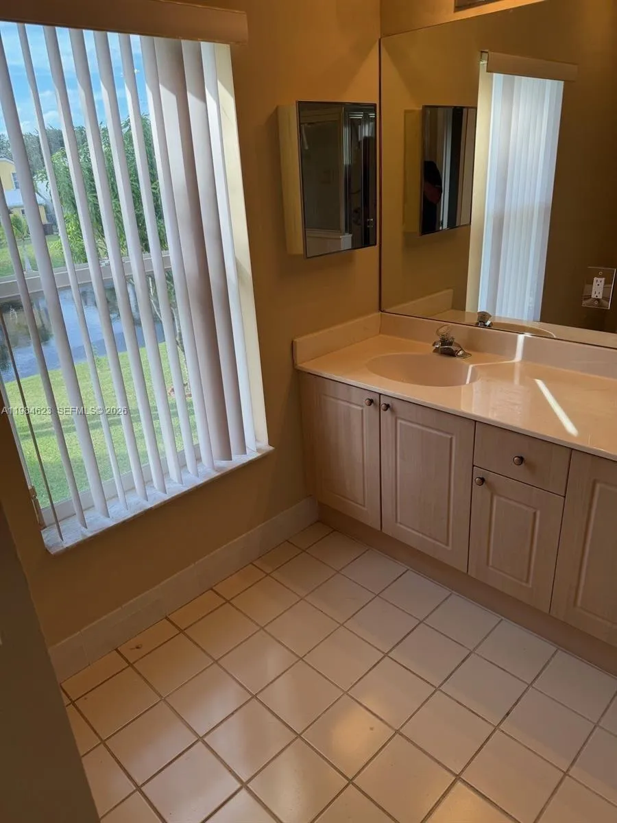 Coral Springs, Florida 33071, 4 Bedrooms Bedrooms, ,3 BathroomsBathrooms,Residential Lease,For Rent,A11984623
