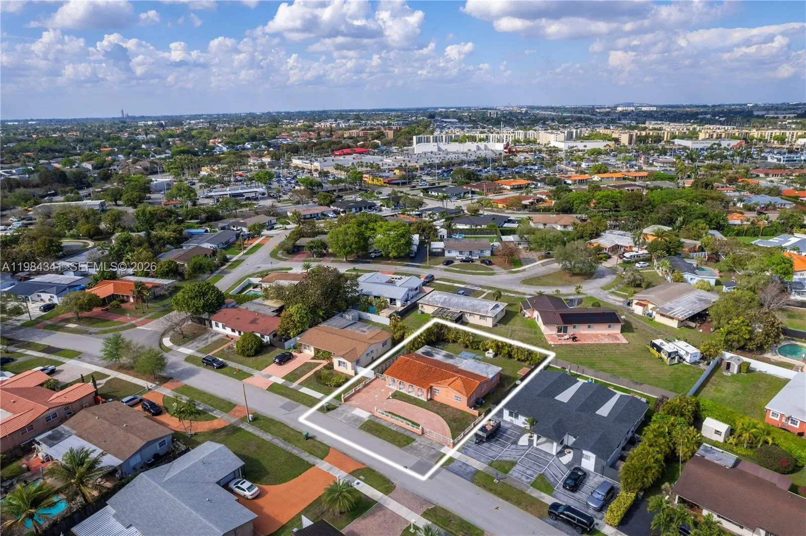 2791 Village Green Dr, Miami, Florida 33175, Miami, Florida 33175, 4 Bedrooms Bedrooms, ,2 BathroomsBathrooms,Residential,For Sale,2791 Village Green Dr, Miami, Florida 33175,A11984341