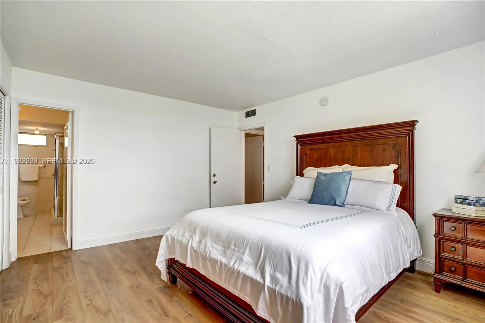 3020 Marcos Dr S108, Aventura, Florida 33160, Aventura, Florida 33160, 2 Bedrooms Bedrooms, ,2 BathroomsBathrooms,Residential Lease,For Rent,3020 Marcos Dr S108, Aventura, Florida 33160,A11982893