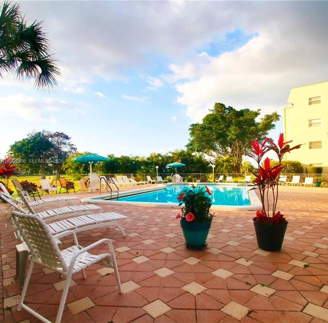 1035 Country Club Dr 104, Margate, Florida 33063, Margate, Florida 33063, 1 Bedroom Bedrooms, ,1 BathroomBathrooms,Residential Lease,For Rent,1035 Country Club Dr 104, Margate, Florida 33063,A11984666