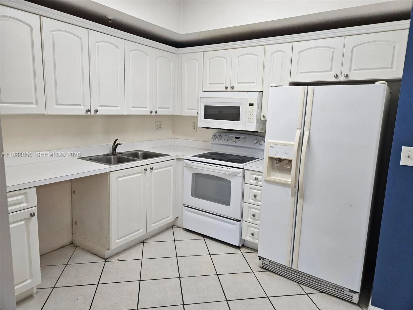 3500 Coral Way 510, Miami, Florida 33145, Miami, Florida 33145, 2 Bedrooms Bedrooms, ,2 BathroomsBathrooms,Residential Lease,For Rent,3500 Coral Way 510, Miami, Florida 33145,A11984656
