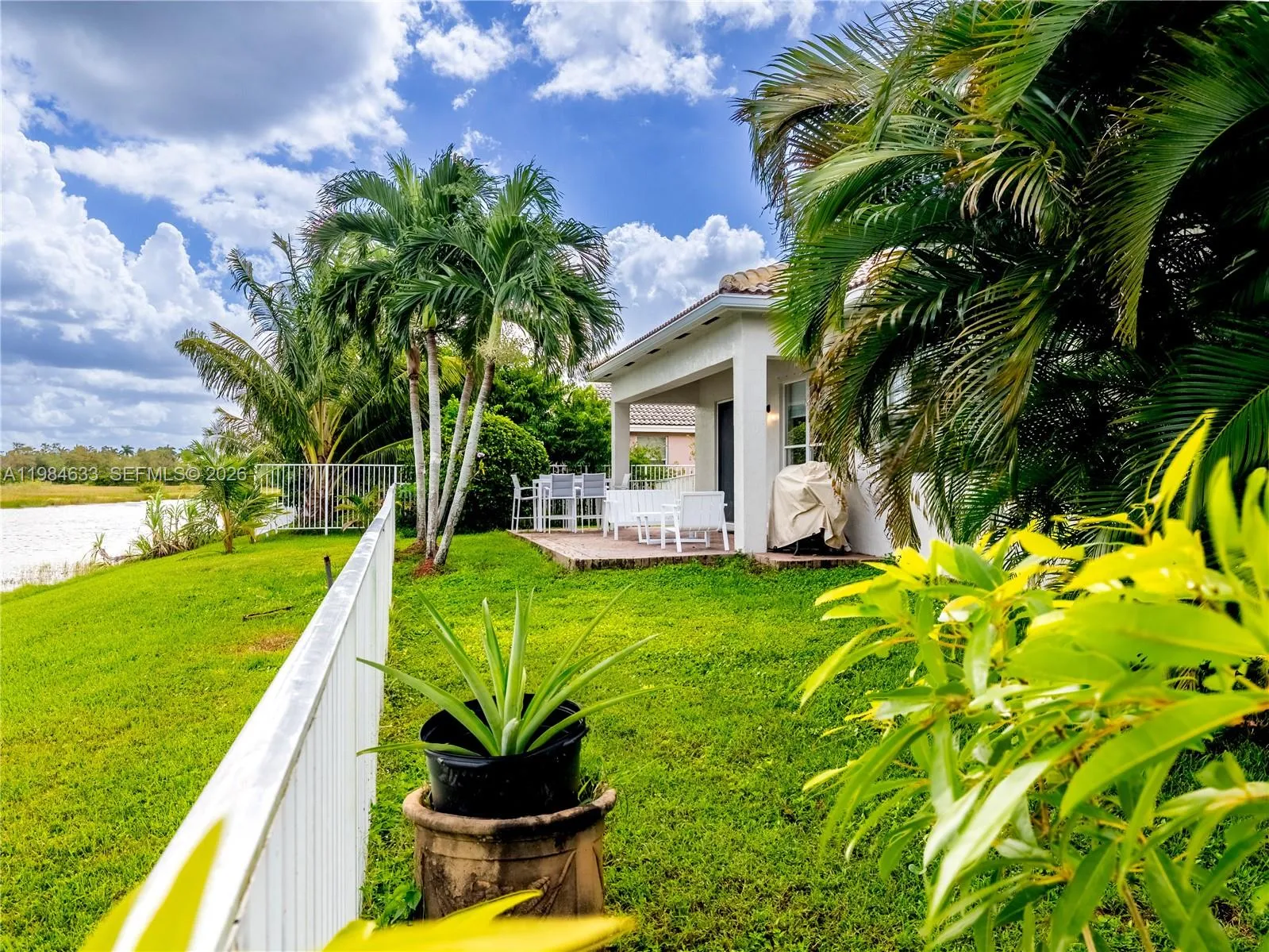 903 Nw 167th Ave, Pembroke Pines, Florida 33028, Pembroke Pines, Florida 33028, 4 Bedrooms Bedrooms, ,2 BathroomsBathrooms,Residential Lease,For Rent,903 Nw 167th Ave, Pembroke Pines, Florida 33028,A11984633