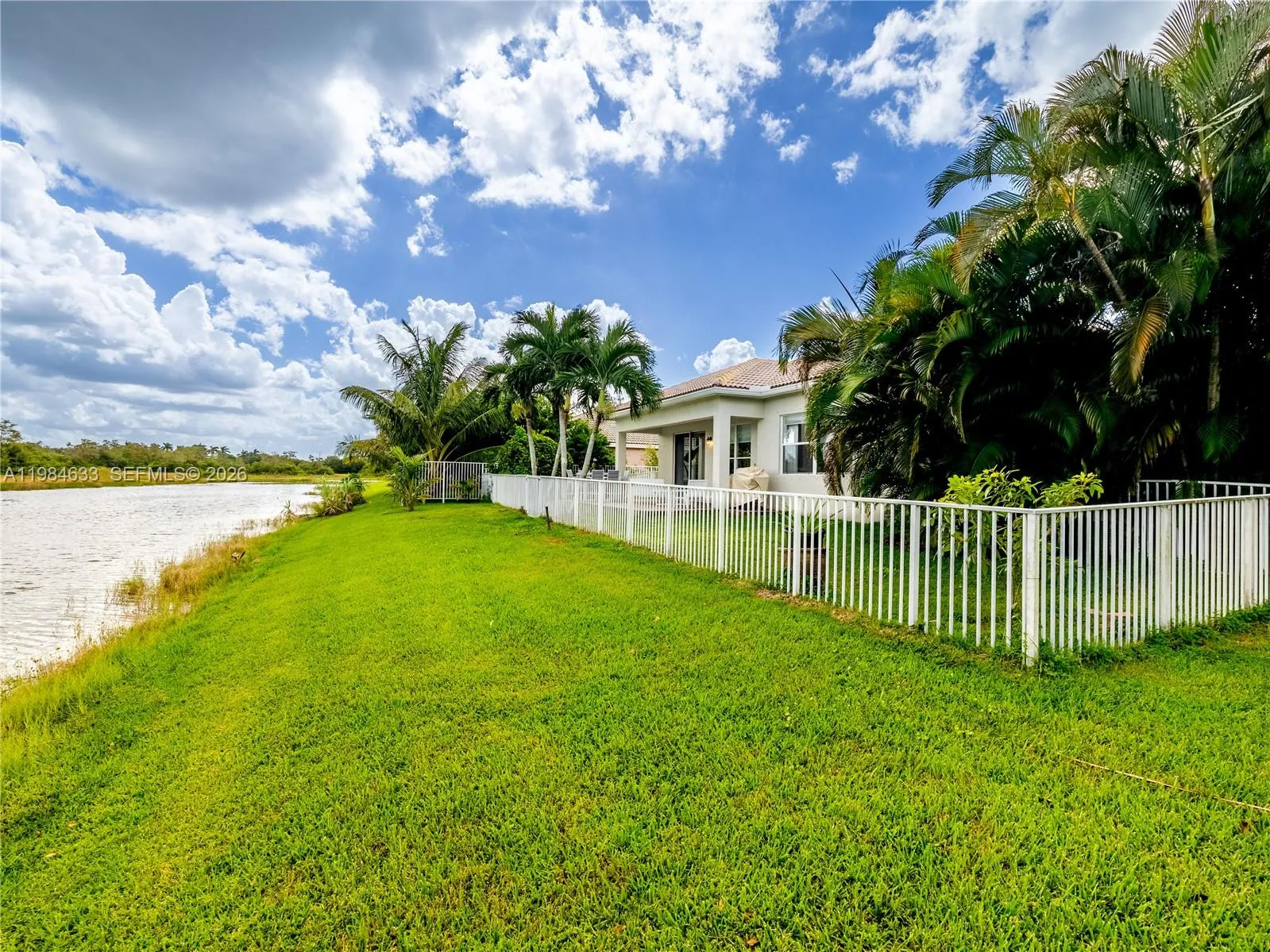 903 Nw 167th Ave, Pembroke Pines, Florida 33028, Pembroke Pines, Florida 33028, 4 Bedrooms Bedrooms, ,2 BathroomsBathrooms,Residential Lease,For Rent,903 Nw 167th Ave, Pembroke Pines, Florida 33028,A11984633