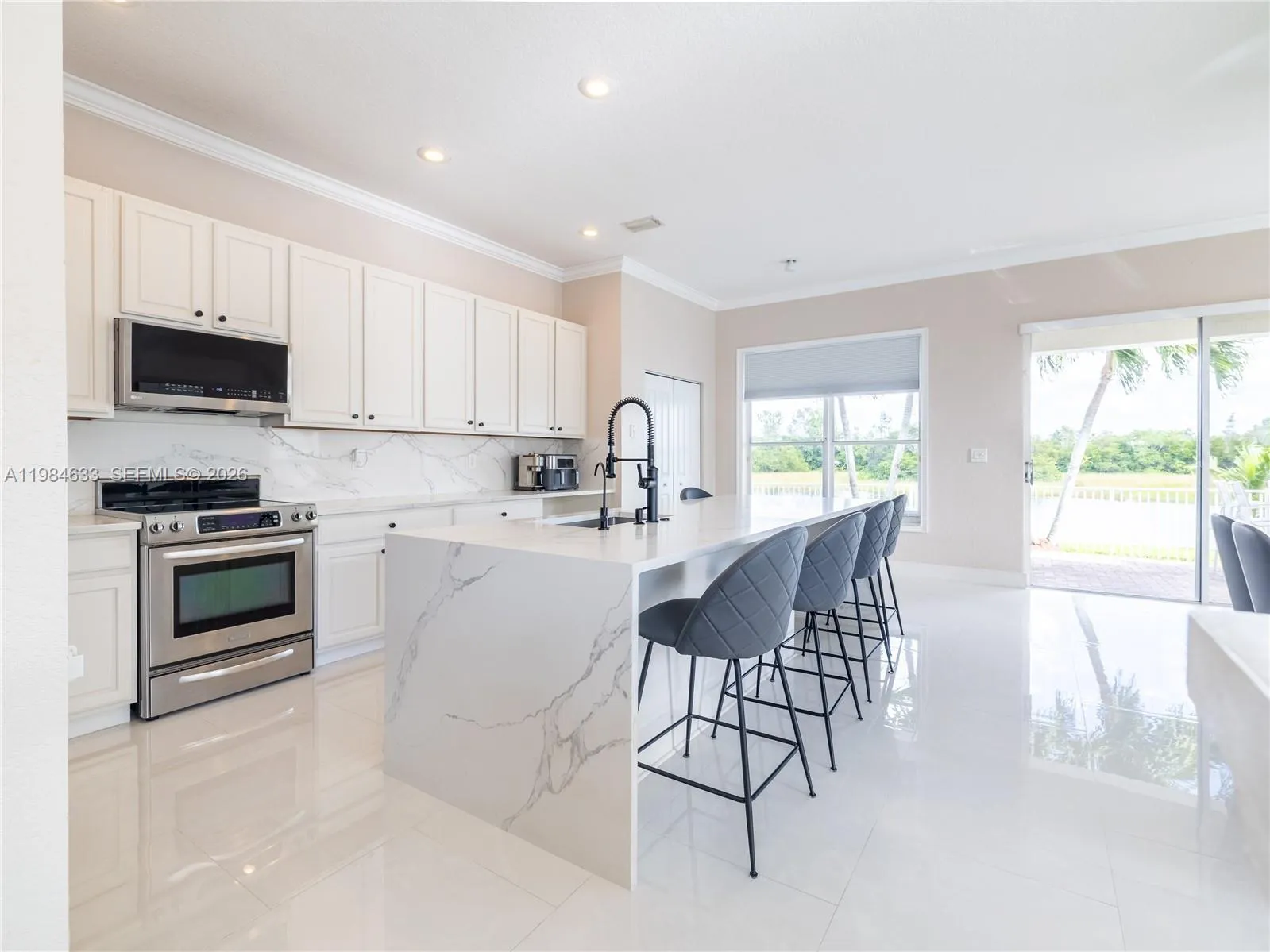 903 Nw 167th Ave, Pembroke Pines, Florida 33028, Pembroke Pines, Florida 33028, 4 Bedrooms Bedrooms, ,2 BathroomsBathrooms,Residential Lease,For Rent,903 Nw 167th Ave, Pembroke Pines, Florida 33028,A11984633