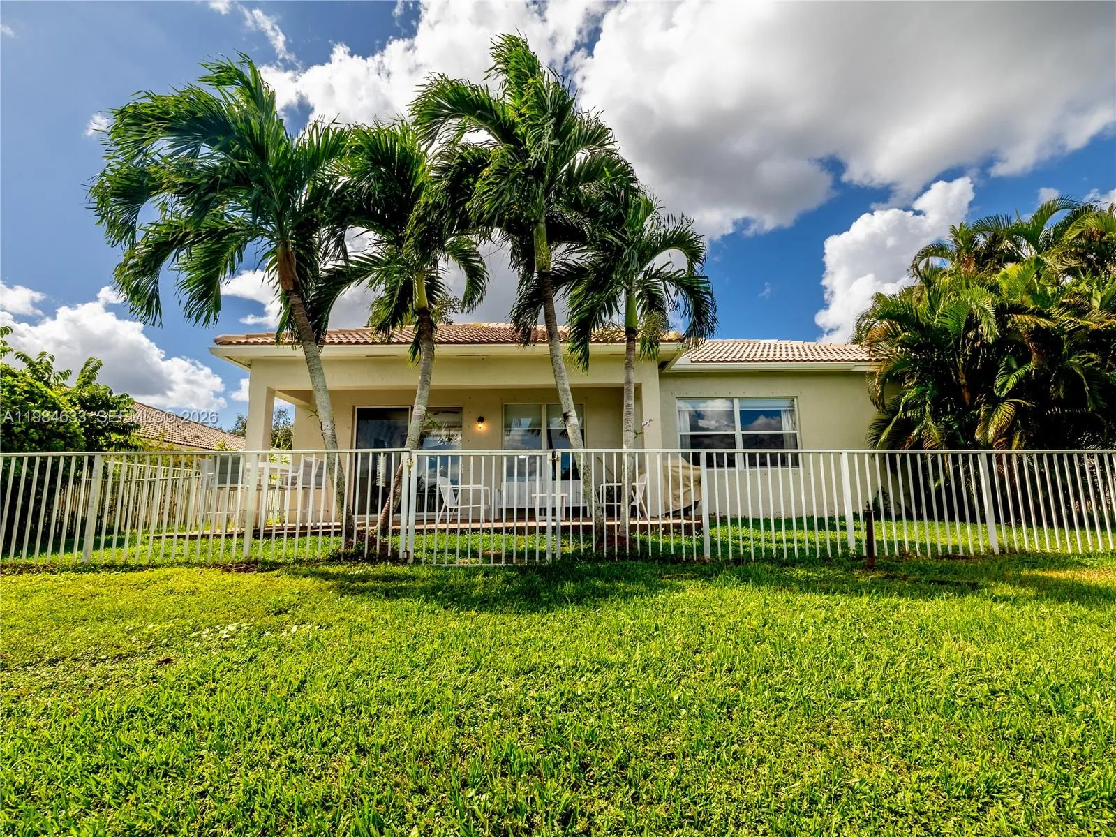 903 Nw 167th Ave, Pembroke Pines, Florida 33028, Pembroke Pines, Florida 33028, 4 Bedrooms Bedrooms, ,2 BathroomsBathrooms,Residential Lease,For Rent,903 Nw 167th Ave, Pembroke Pines, Florida 33028,A11984633