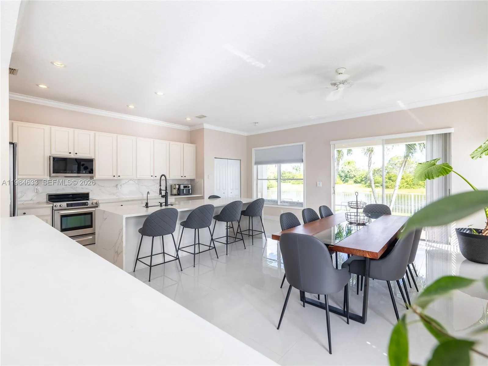 903 Nw 167th Ave, Pembroke Pines, Florida 33028, Pembroke Pines, Florida 33028, 4 Bedrooms Bedrooms, ,2 BathroomsBathrooms,Residential Lease,For Rent,903 Nw 167th Ave, Pembroke Pines, Florida 33028,A11984633