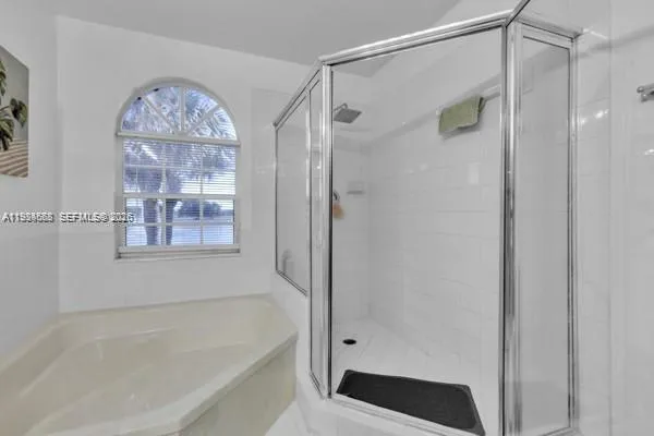 14817 Balgowan Rd 201-5, Miami Lakes, Florida 3301, Miami Lakes, Florida 33016, 2 Bedrooms Bedrooms, ,2 BathroomsBathrooms,Residential Lease,For Rent,14817 Balgowan Rd 201-5, Miami Lakes, Florida 3301,A11984668