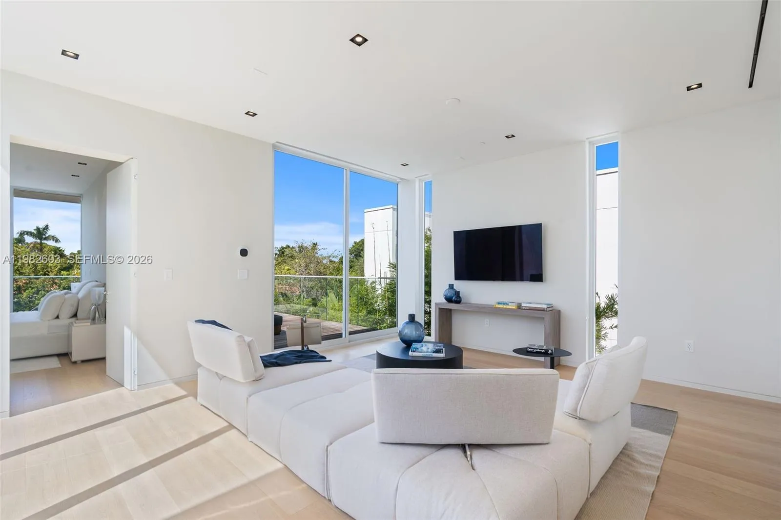 1011 W 48th St 8, Miami Beach, Florida 33140, Miami Beach, Florida 33140, 4 Bedrooms Bedrooms, ,4 BathroomsBathrooms,Residential,For Sale,1011 W 48th St 8, Miami Beach, Florida 33140,A11982603