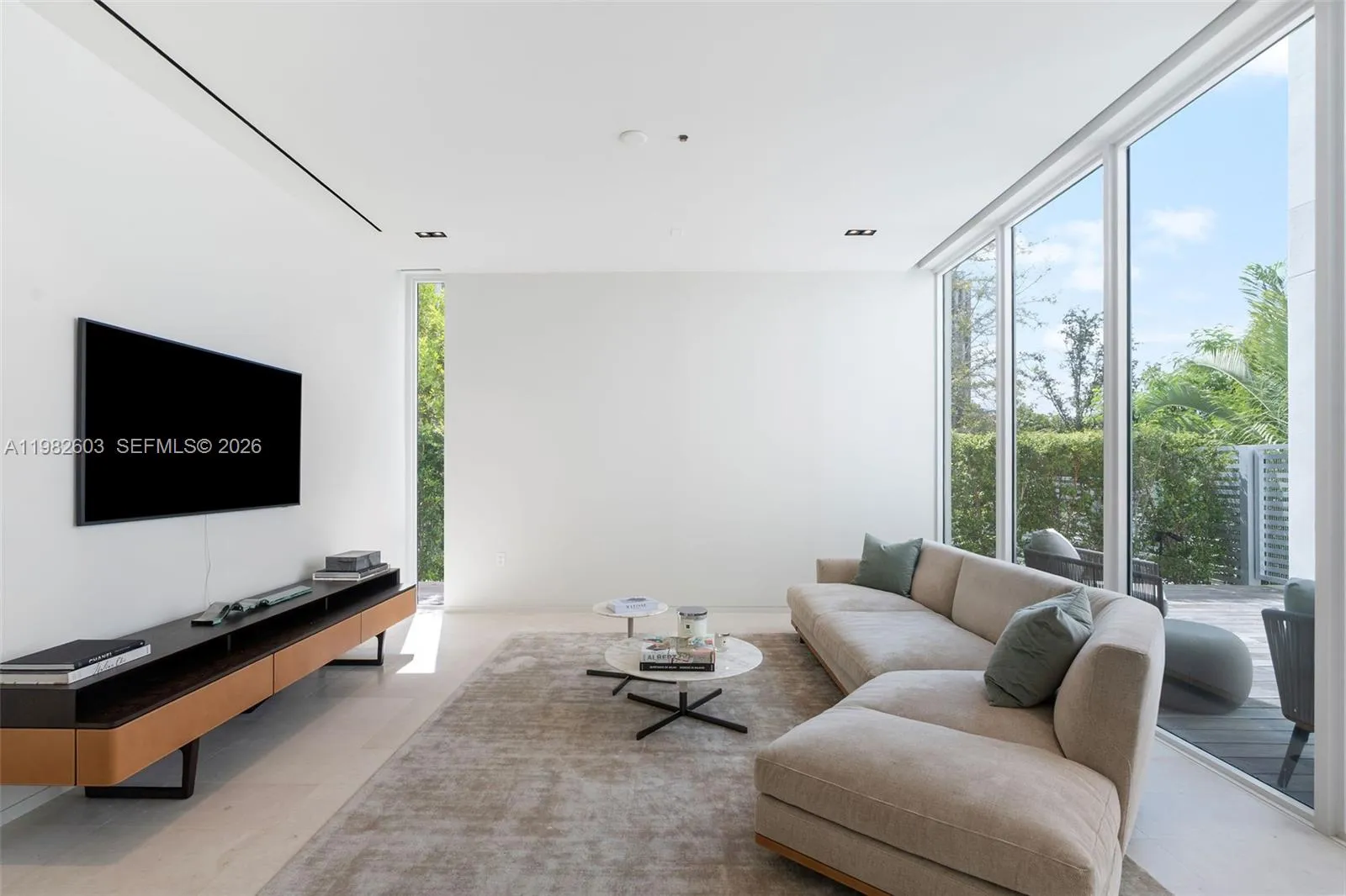1011 W 48th St 8, Miami Beach, Florida 33140, Miami Beach, Florida 33140, 4 Bedrooms Bedrooms, ,4 BathroomsBathrooms,Residential,For Sale,1011 W 48th St 8, Miami Beach, Florida 33140,A11982603