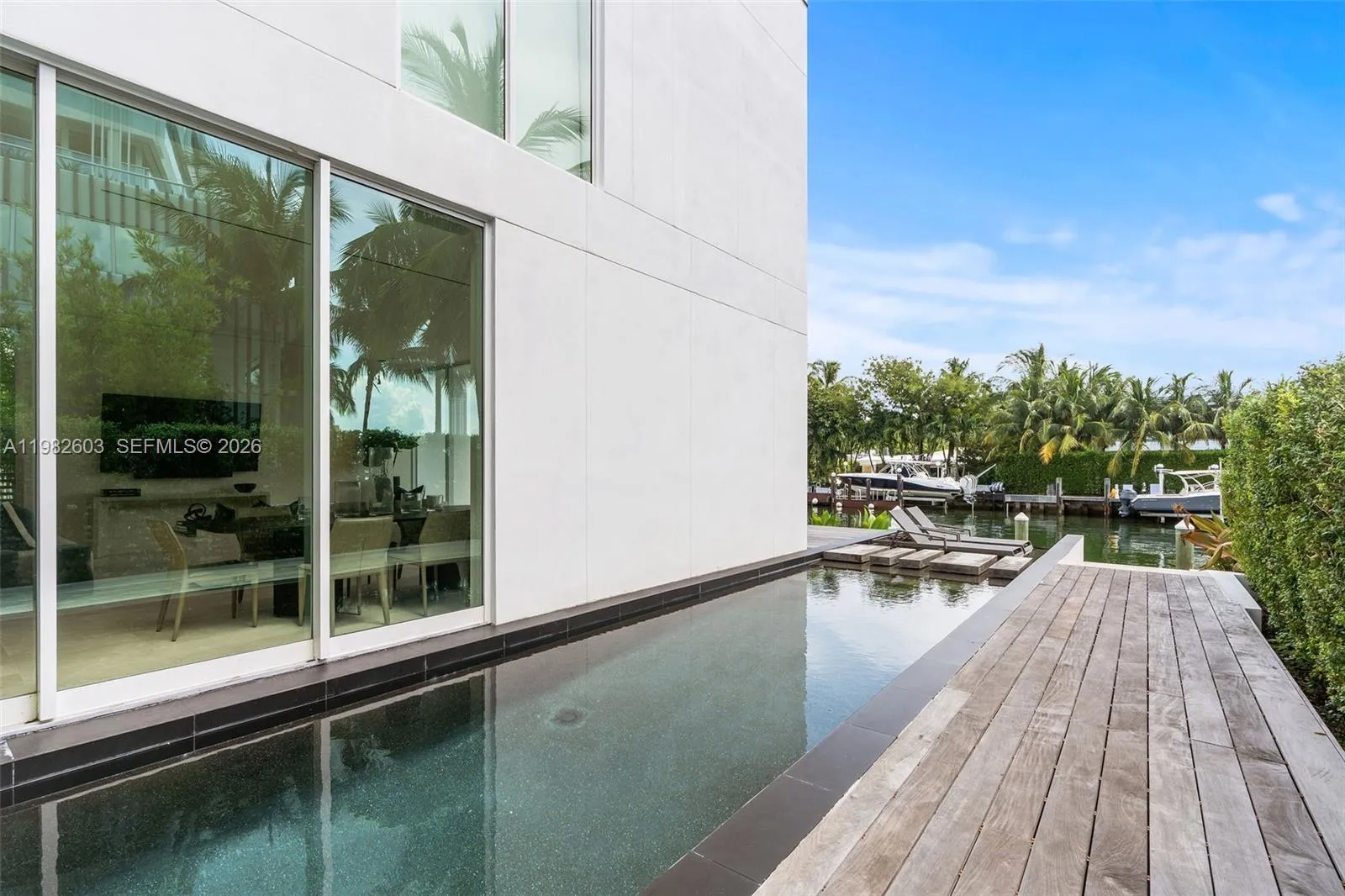 1011 W 48th St 8, Miami Beach, Florida 33140, Miami Beach, Florida 33140, 4 Bedrooms Bedrooms, ,4 BathroomsBathrooms,Residential,For Sale,1011 W 48th St 8, Miami Beach, Florida 33140,A11982603