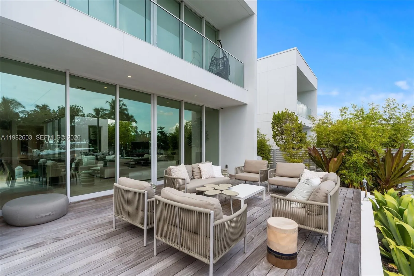 1011 W 48th St 8, Miami Beach, Florida 33140, Miami Beach, Florida 33140, 4 Bedrooms Bedrooms, ,4 BathroomsBathrooms,Residential,For Sale,1011 W 48th St 8, Miami Beach, Florida 33140,A11982603