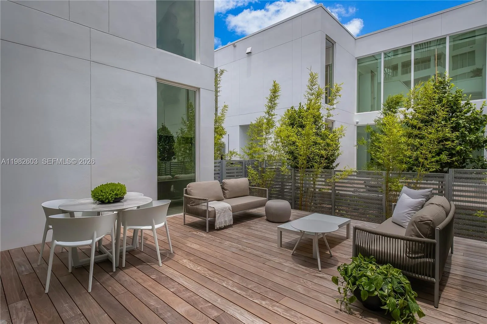 1011 W 48th St 8, Miami Beach, Florida 33140, Miami Beach, Florida 33140, 4 Bedrooms Bedrooms, ,4 BathroomsBathrooms,Residential,For Sale,1011 W 48th St 8, Miami Beach, Florida 33140,A11982603