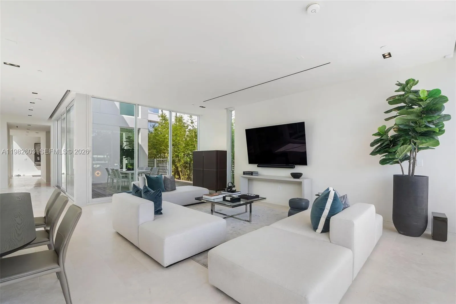 1011 W 48th St 8, Miami Beach, Florida 33140, Miami Beach, Florida 33140, 4 Bedrooms Bedrooms, ,4 BathroomsBathrooms,Residential,For Sale,1011 W 48th St 8, Miami Beach, Florida 33140,A11982603
