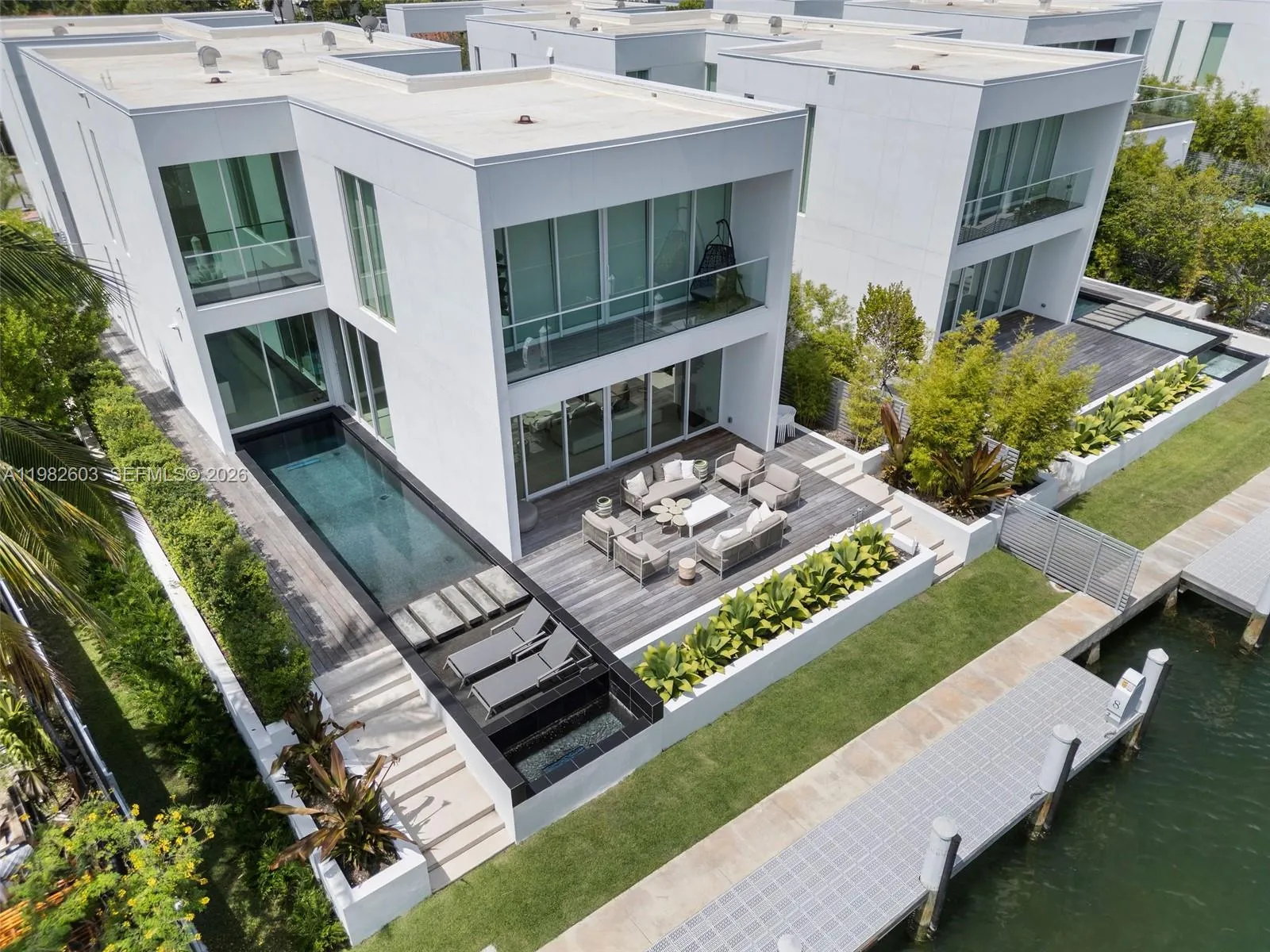 1011 W 48th St 8, Miami Beach, Florida 33140, Miami Beach, Florida 33140, 4 Bedrooms Bedrooms, ,4 BathroomsBathrooms,Residential,For Sale,1011 W 48th St 8, Miami Beach, Florida 33140,A11982603