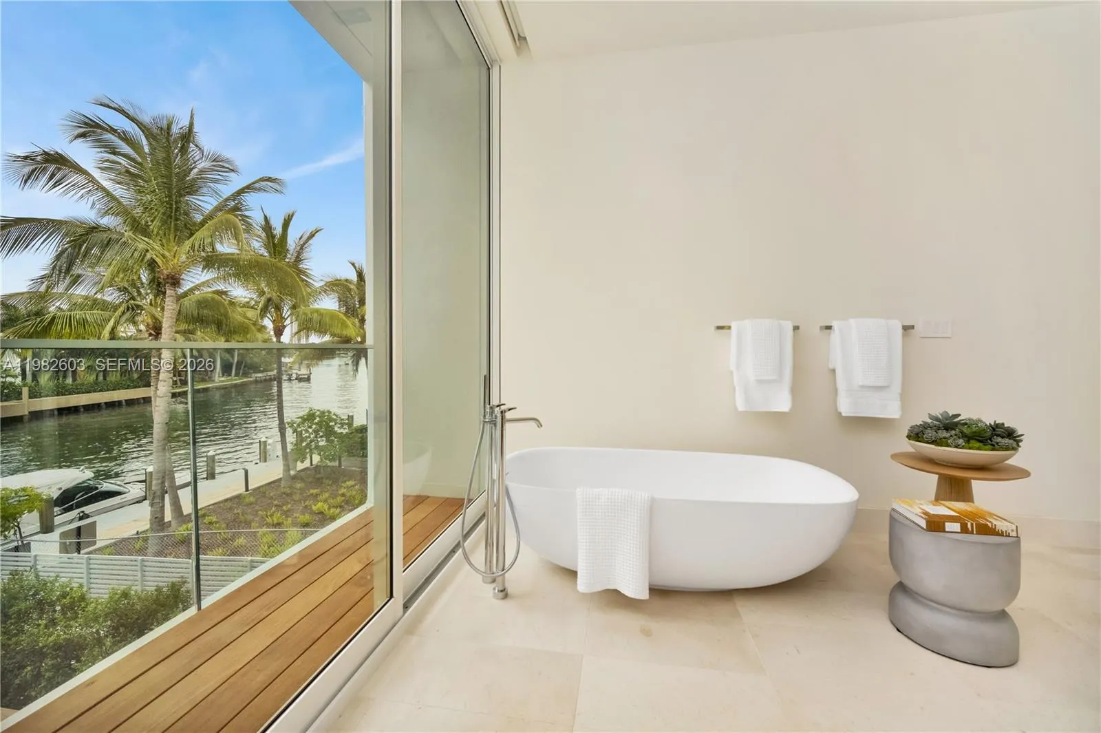 1011 W 48th St 8, Miami Beach, Florida 33140, Miami Beach, Florida 33140, 4 Bedrooms Bedrooms, ,4 BathroomsBathrooms,Residential,For Sale,1011 W 48th St 8, Miami Beach, Florida 33140,A11982603