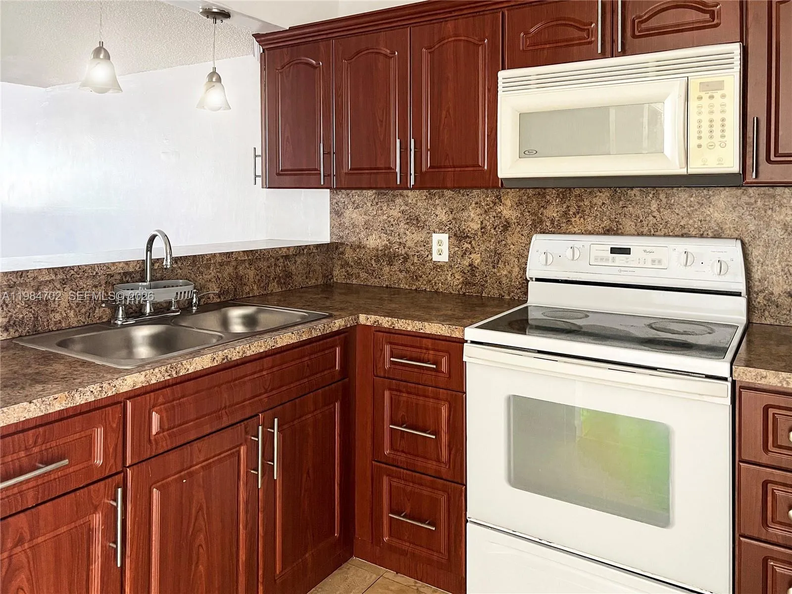 5447 W 22nd Ct 5447, Hialeah, Florida 33016, Hialeah, Florida 33016, 2 Bedrooms Bedrooms, ,1 BathroomBathrooms,Residential Lease,For Rent,5447 W 22nd Ct 5447, Hialeah, Florida 33016,A11984702