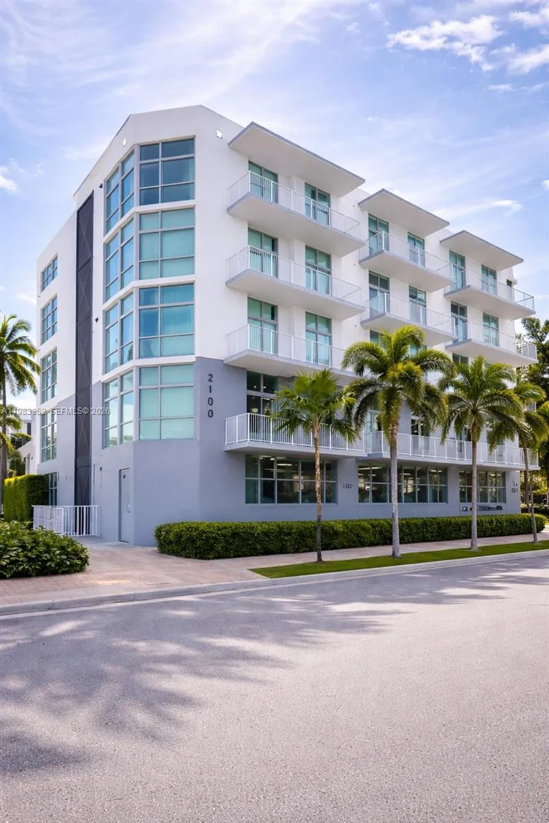 2100 Van Buren St 214, Hollywood, Florida 33020, Hollywood, Florida 33020, 2 Bedrooms Bedrooms, ,2 BathroomsBathrooms,Residential,For Sale,2100 Van Buren St 214, Hollywood, Florida 33020,A11983952