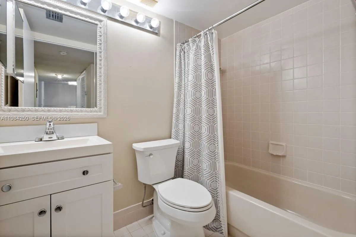 4965 E Sabal Palm Blvd 207, Tamarac, Florida 33319, Tamarac, Florida 33319, 2 Bedrooms Bedrooms, ,2 BathroomsBathrooms,Residential,For Sale,4965 E Sabal Palm Blvd 207, Tamarac, Florida 33319,A11984250