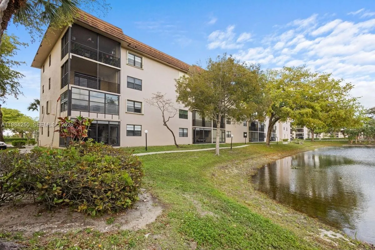 4965 E Sabal Palm Blvd 207, Tamarac, Florida 33319, Tamarac, Florida 33319, 2 Bedrooms Bedrooms, ,2 BathroomsBathrooms,Residential,For Sale,4965 E Sabal Palm Blvd 207, Tamarac, Florida 33319,A11984250