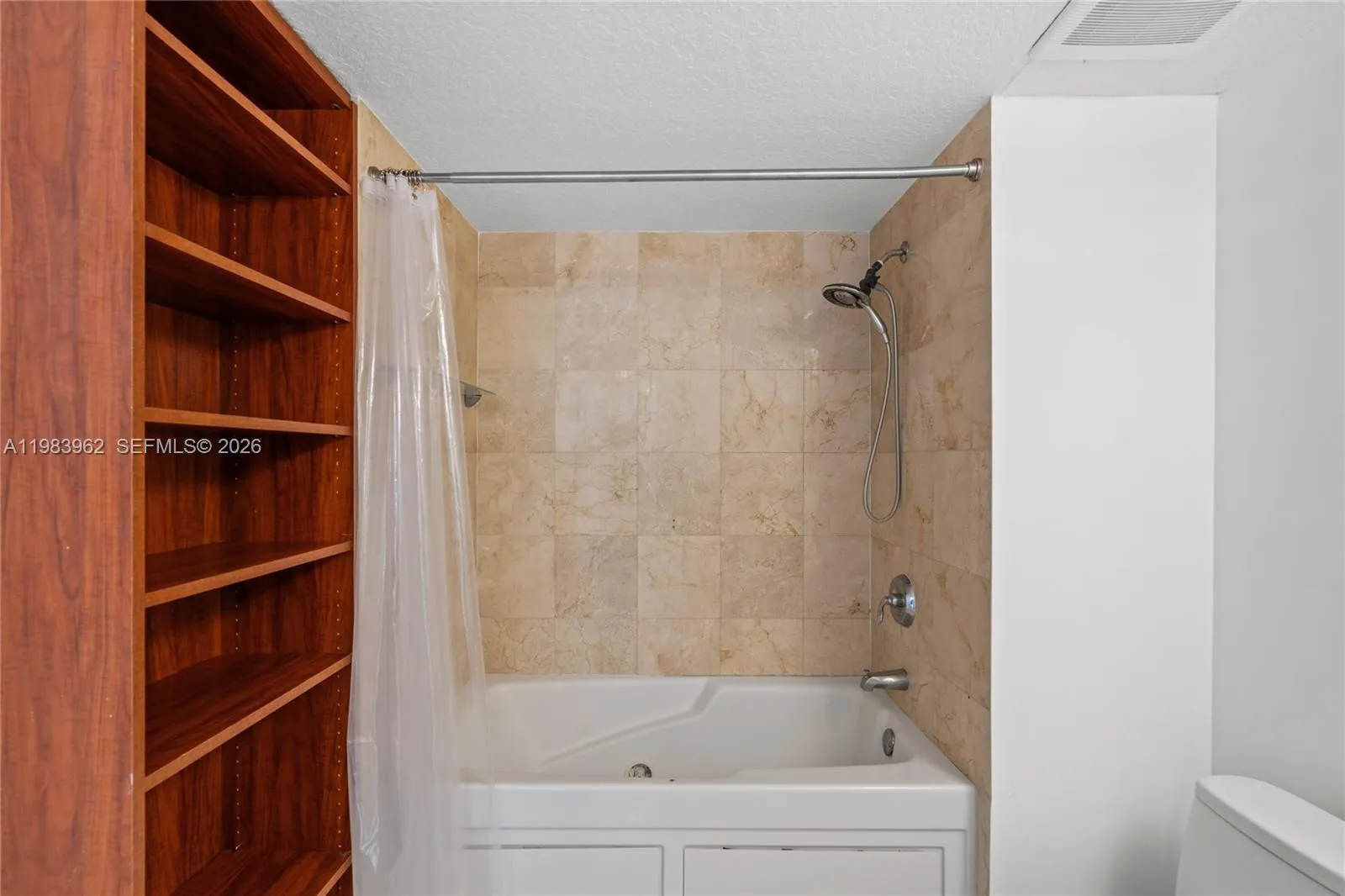 1800 N Bayshore Dr 1208, Miami, Florida 33132, Miami, Florida 33132, 1 Bedroom Bedrooms, ,1 BathroomBathrooms,Residential,For Sale,1800 N Bayshore Dr 1208, Miami, Florida 33132,A11983962